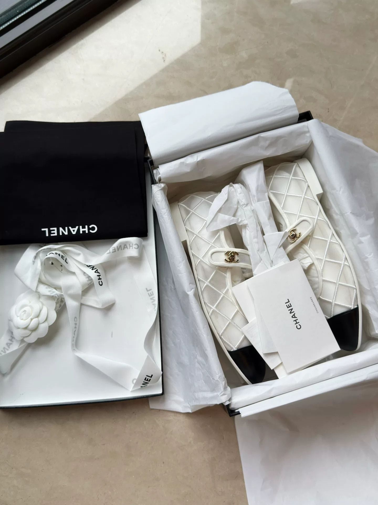 Chanel CHANEL Coco Beach White Mary Jane Shoes Size US 6 / IT 36 - 5 Thumbnail