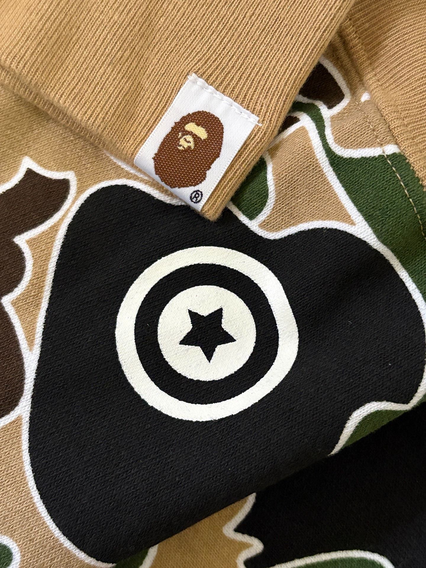 Bape BAPE Meteor Yellow Camo Shark Hoodie Size US XL / EU 56 / 4 - 5 Thumbnail