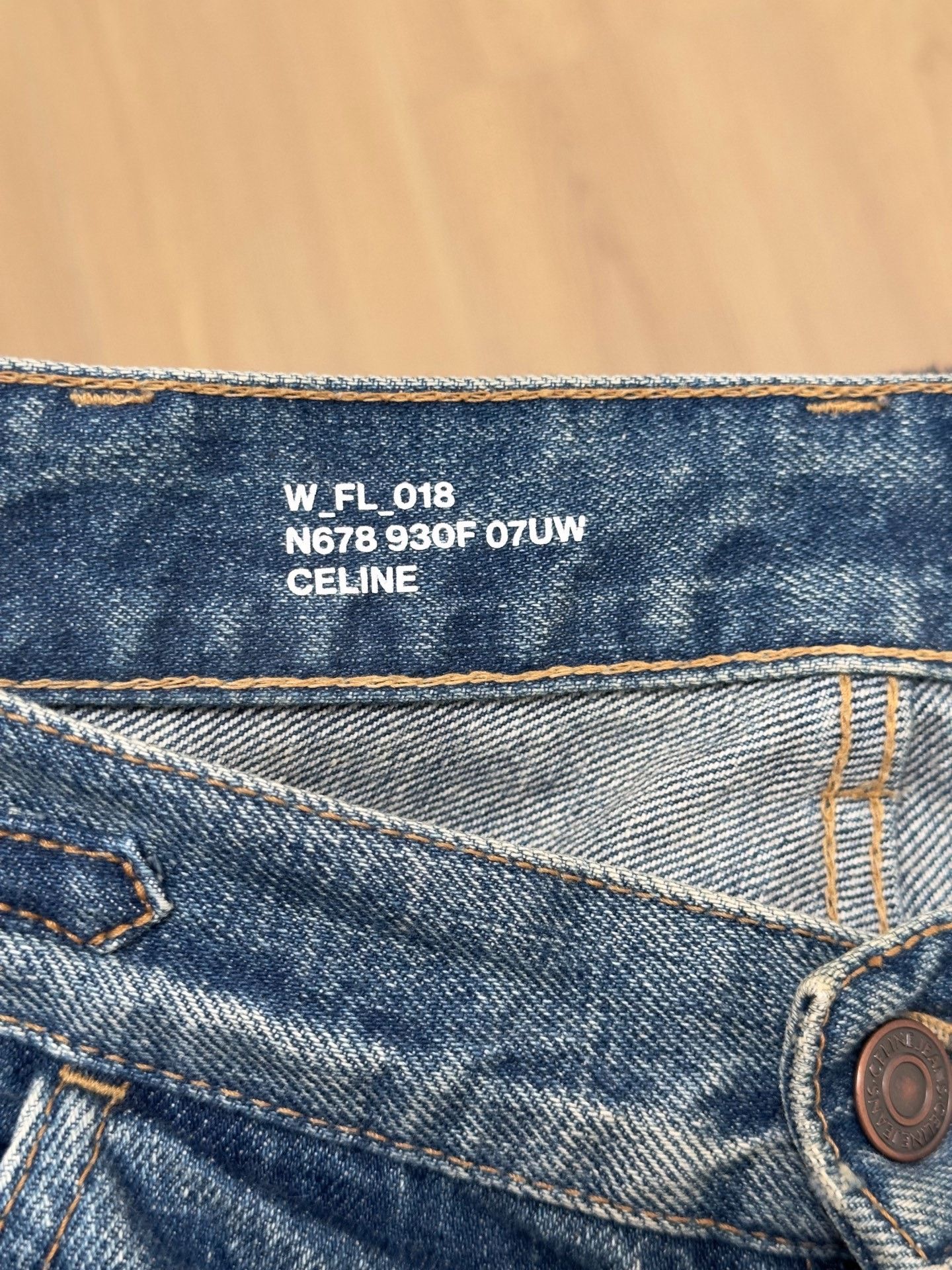 Celine CELINE Dylan Triomphe Gold Chain Flared Jeans 28 Size 28" / US 6 / IT 42 - 6 Thumbnail