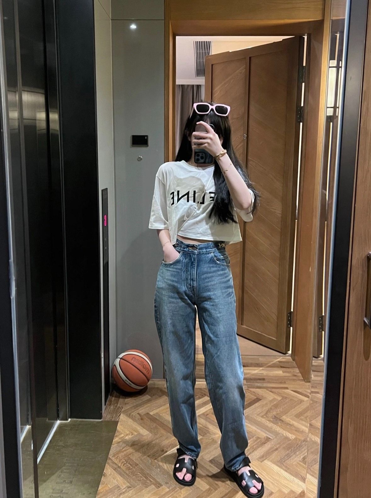Celine CELINE Margaret Gold Chain Jeans Size 28 Size 28" / US 6 / IT 42 - 7 Thumbnail