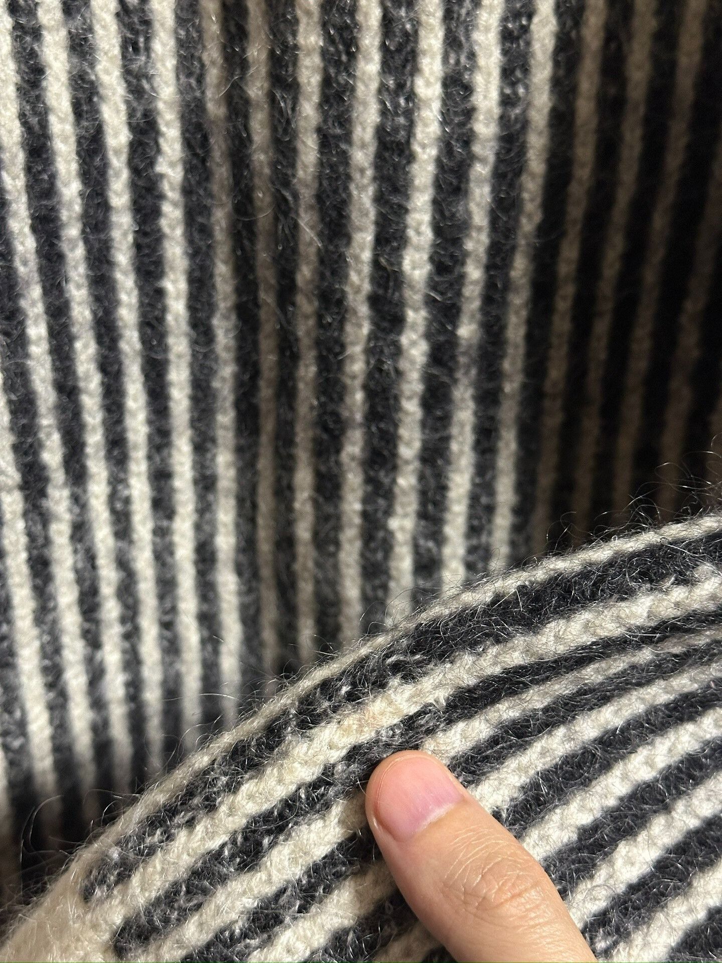 Saint Laurent Paris Saint Laurent Black White Stripe Sweater L Size US L / EU 52-54 / 3 - 3 Thumbnail