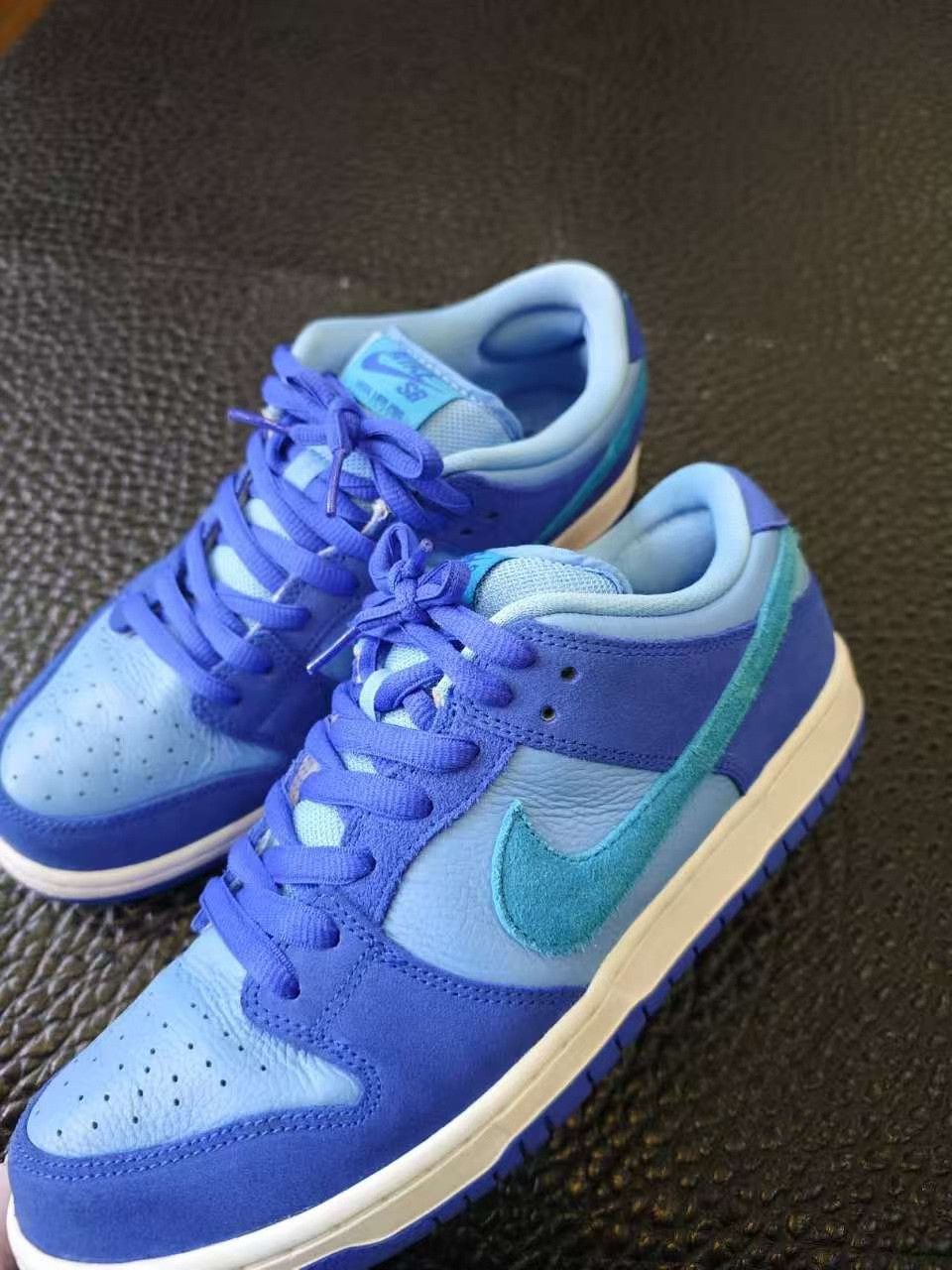 Nike SB Nike SB Dunk Low DM0807-400 Size US 10 / EU 43 - 2 Thumbnail