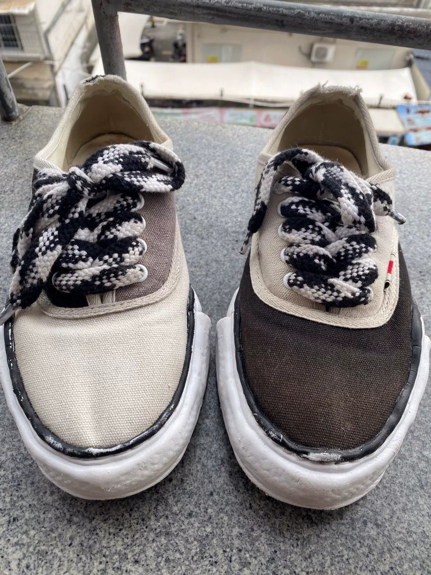 Maison MIHARA YASUHIRO Mihara Yasuhiro XVessel Spliced Distressed Canvas Size US 9 / EU 42 - 3 Thumbnail