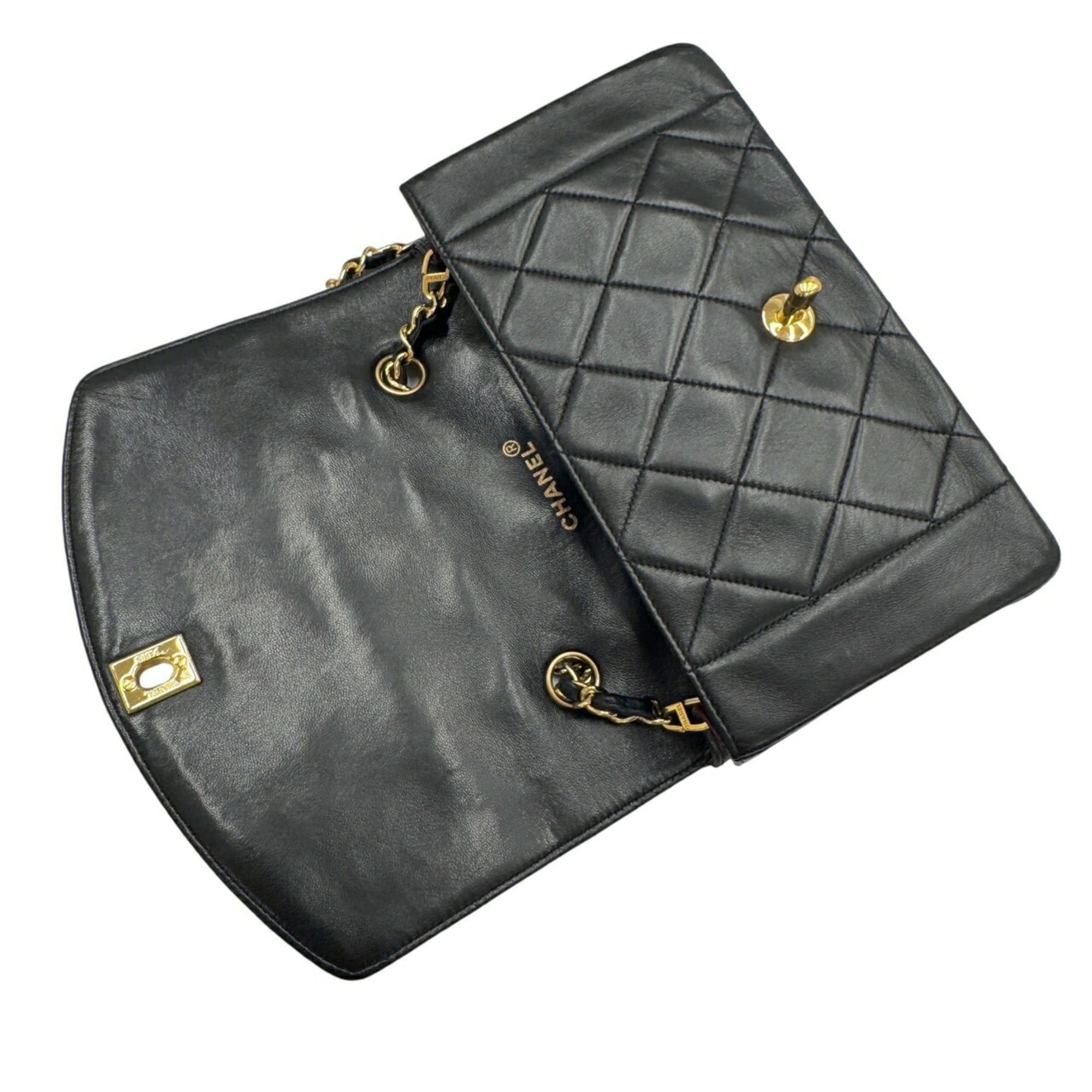 Chanel CHANEL Diana Matelasse 22 Flap Lambskin Black Coco Mark Shoulder Bag Size ONE SIZE - 11 Thumbnail