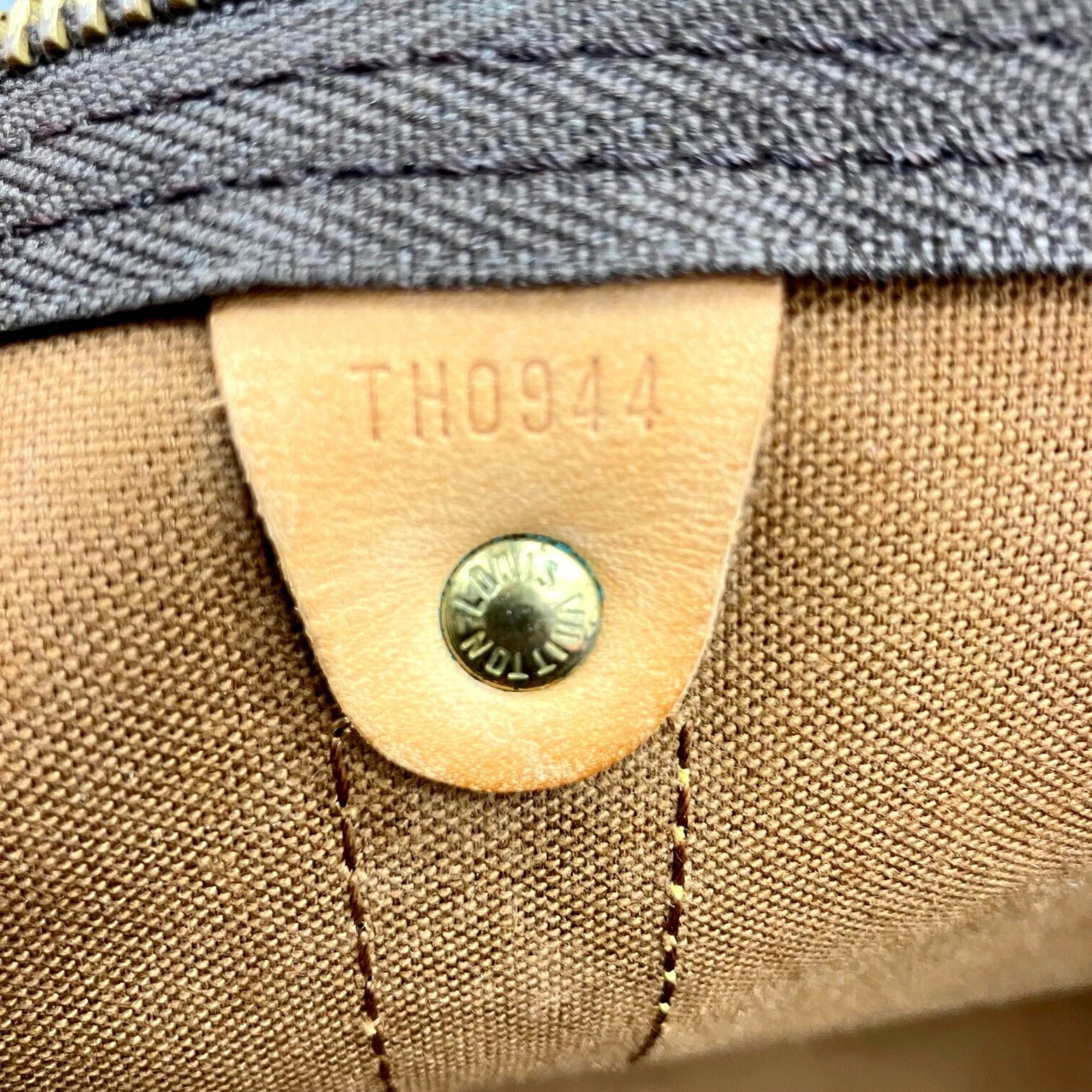 Louis Vuitton LOUIS VUITTON Keepall Bandoulière 55 M41414 TH0944 Monogram Boston Bag Shoulder for Men and Women Size ONE SIZE - 16 Thumbnail