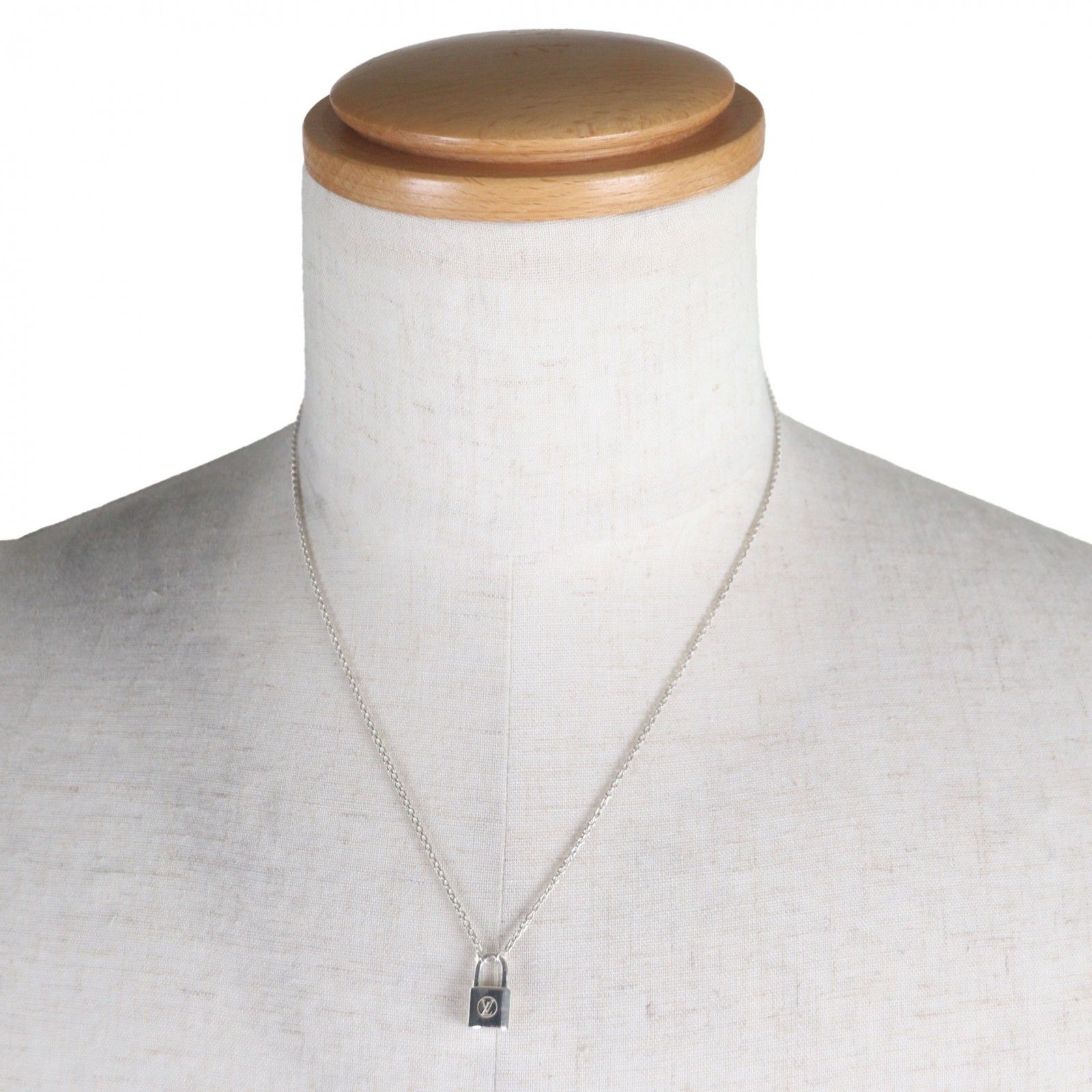Louis Vuitton Louis Vuitton Louis Vuitton Lockit AG925 Necklace Precious Metal Necklace DUTY FREE for USA Size ONE SIZE - 2 Thumbnail