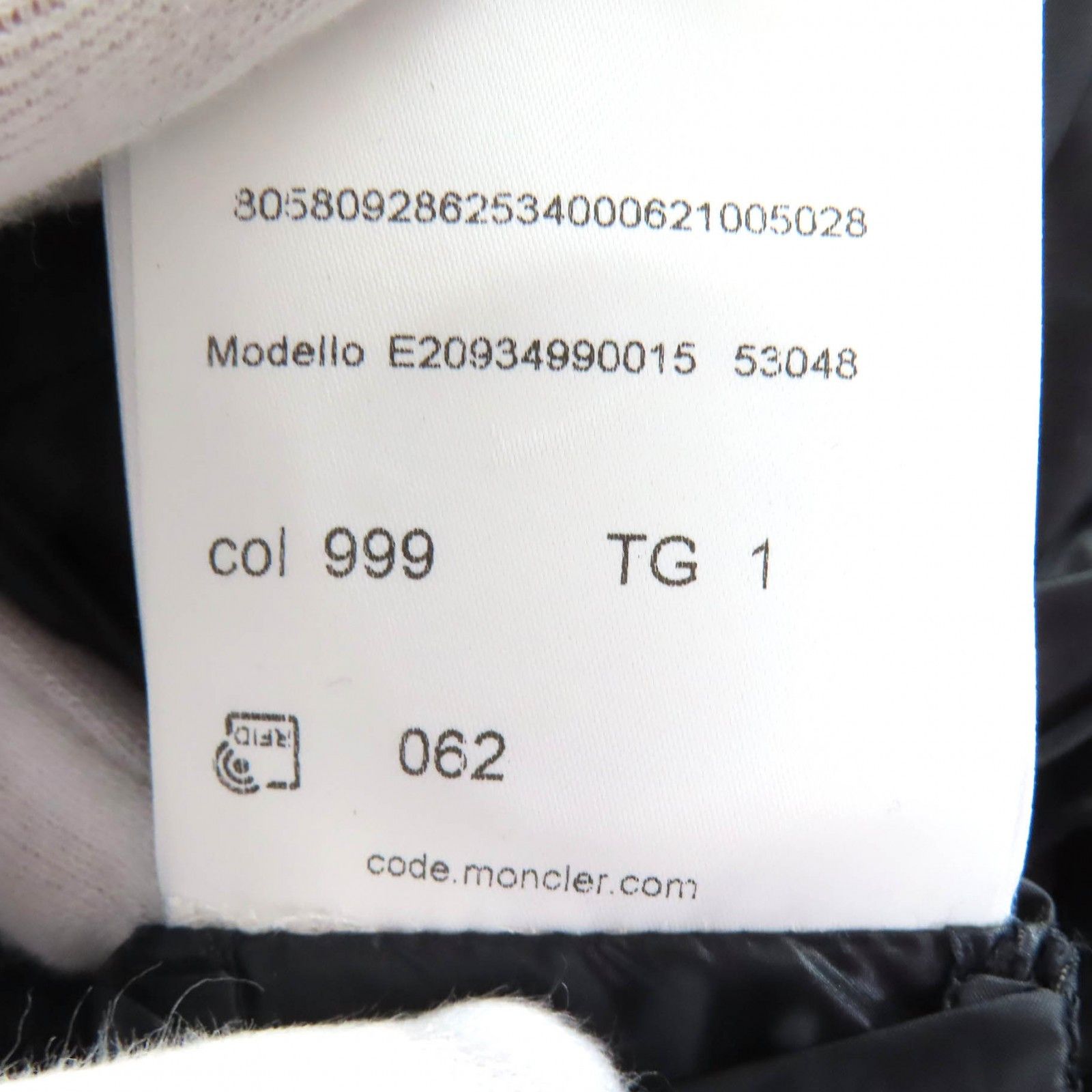 Moncler Moncler Moncler HERMIFUR down coat Textile Outerwear DUTY FREE for USA Size ONE SIZE - 16 Thumbnail