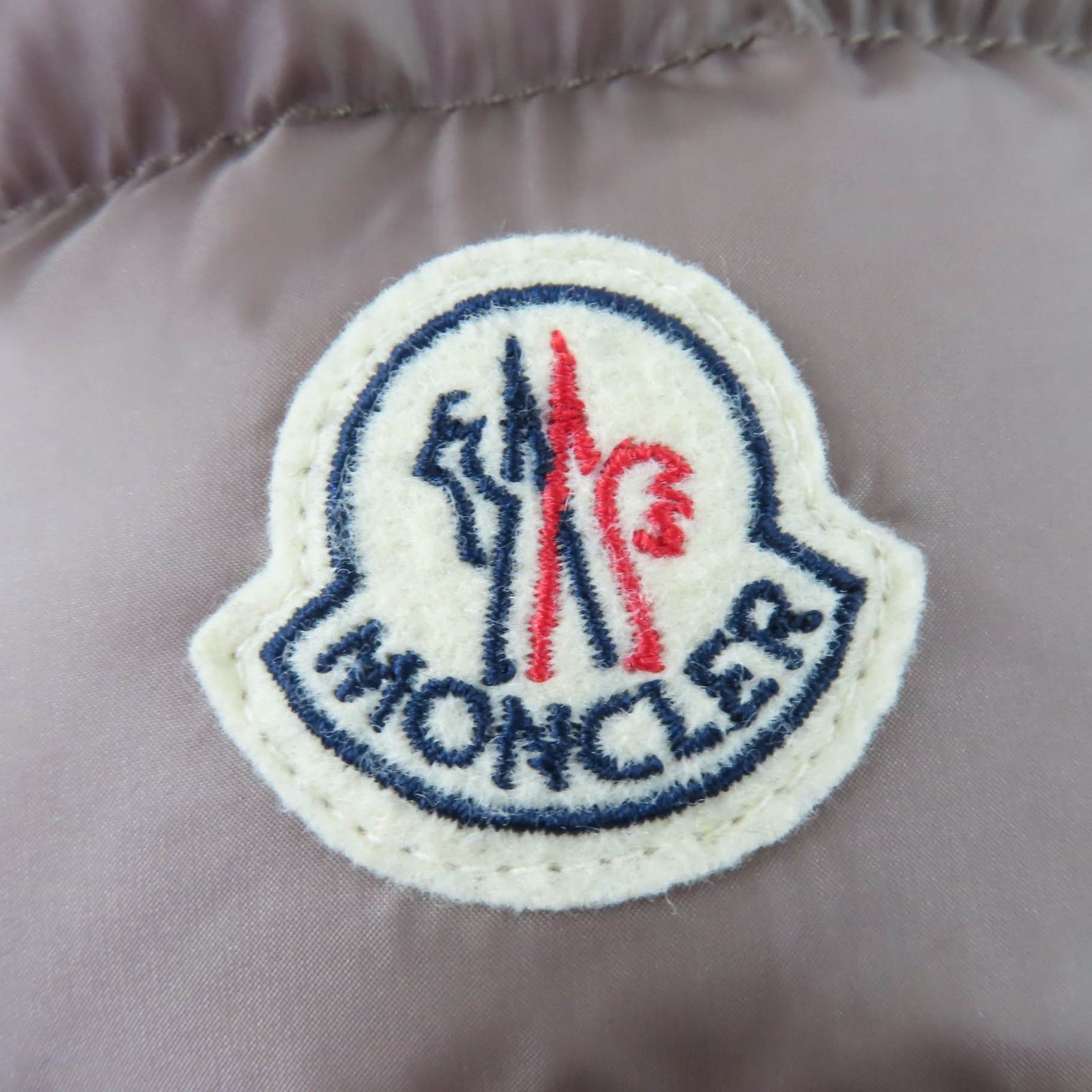 Moncler Moncler Moncler Hermine Nylon Down Coat Textile Outerwear DUTY FREE for USA Size ONE SIZE - 6 Thumbnail