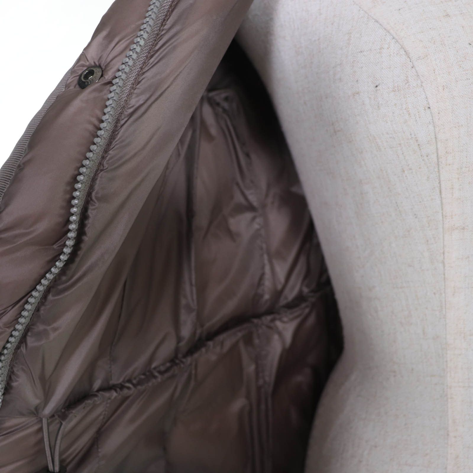 Moncler Moncler Moncler Hermine Nylon Down Coat Textile Outerwear DUTY FREE for USA Size ONE SIZE - 5 Thumbnail