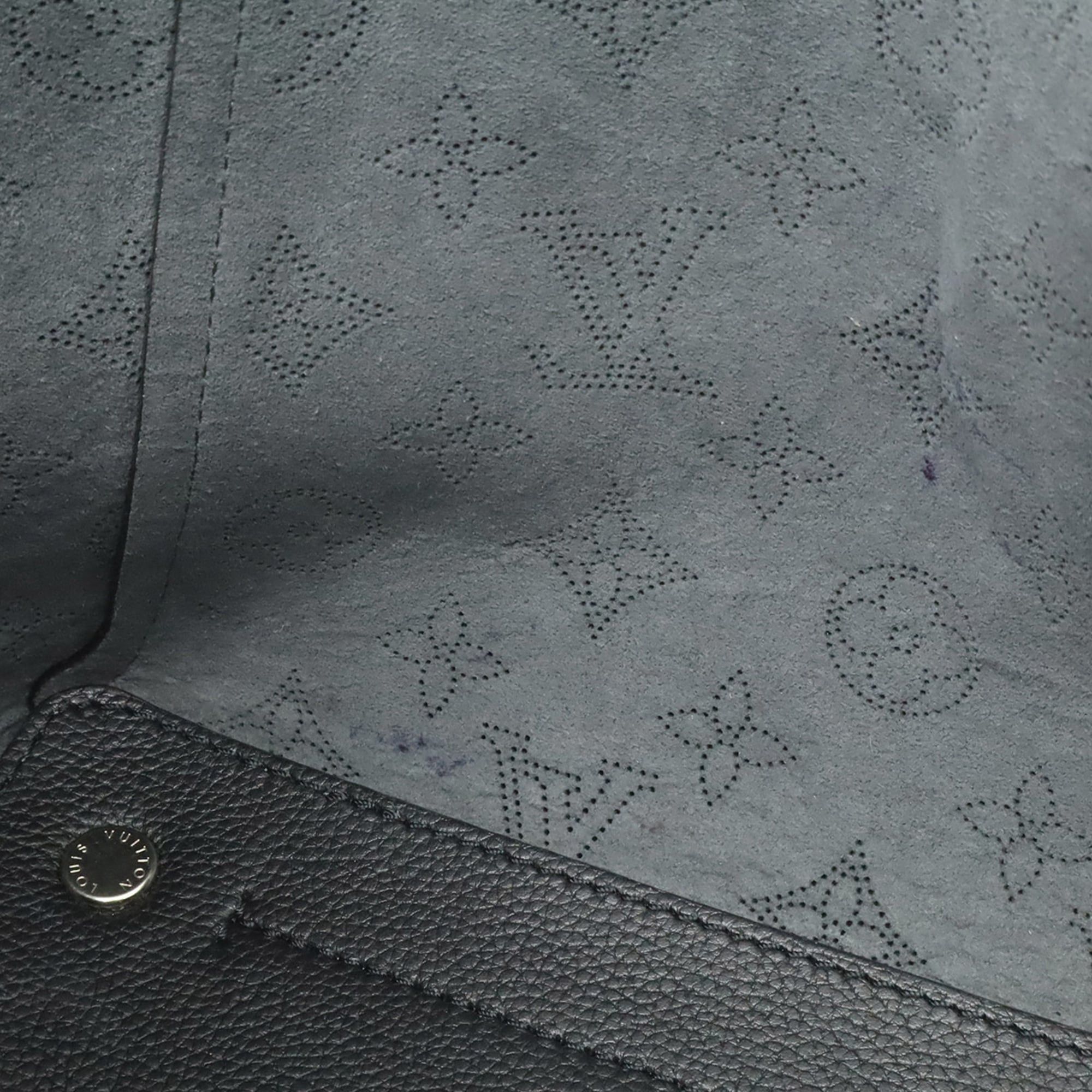 Louis Vuitton Louis Vuitton Monogram Mahina PM Handbag Shoulder Bag Leather Noir Black M54350 Size ONE SIZE - 9 Thumbnail