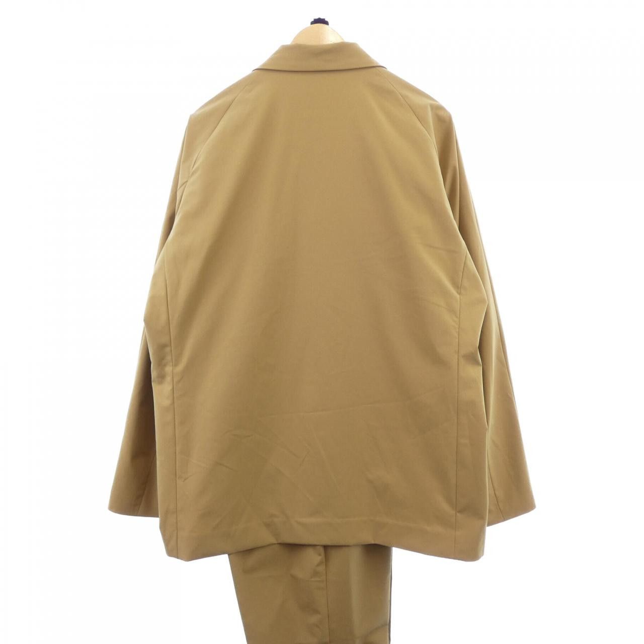 Other Other Maison Special Suit Set Others Suits 11202111202 DUTY FREE for USA Size ONE SIZE - 2 Thumbnail