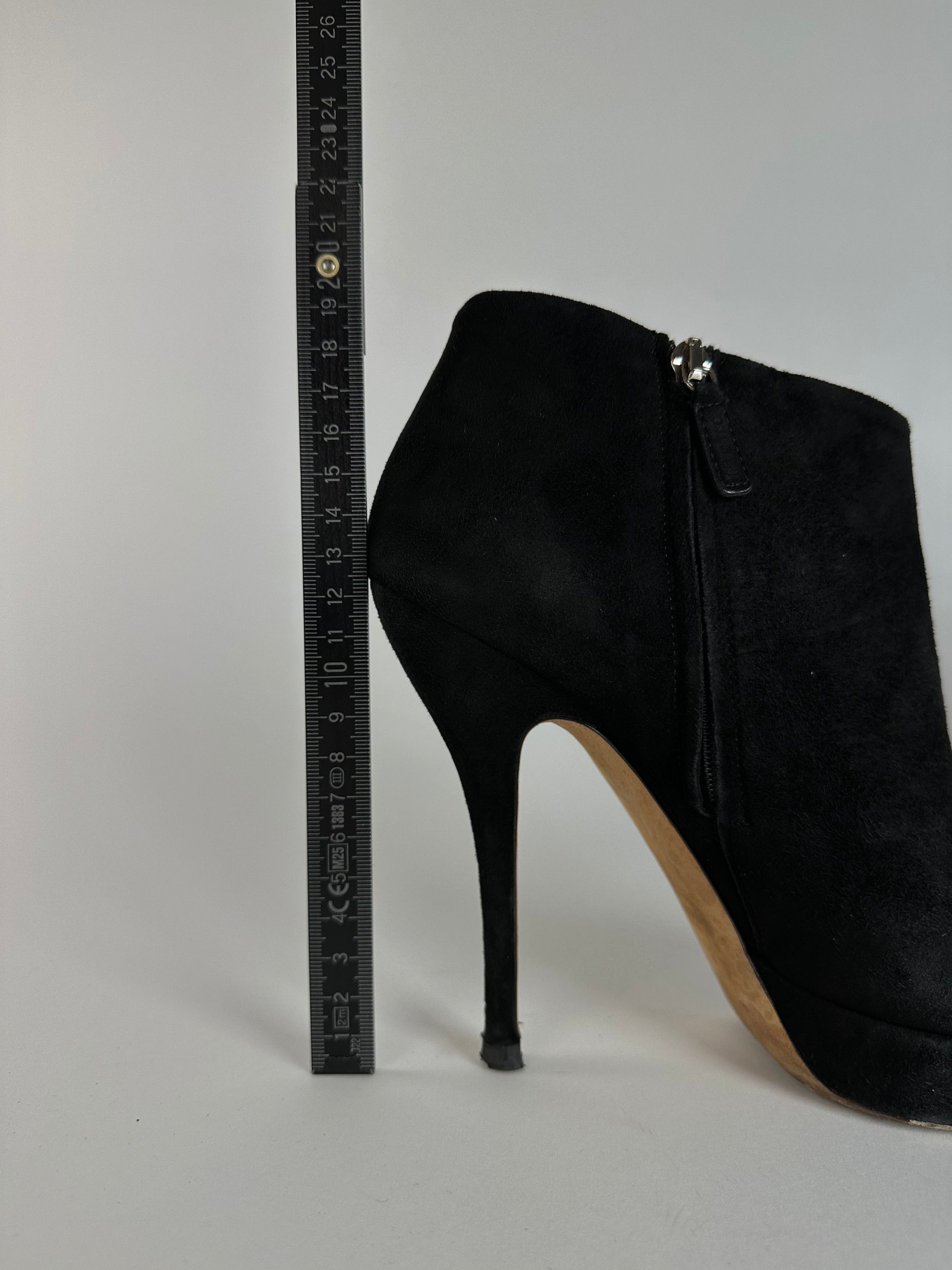 Gucci Vintage Suede Heeled Boots Black EU37,5 Size US 6.5 / IT 36.5 - 8 Thumbnail