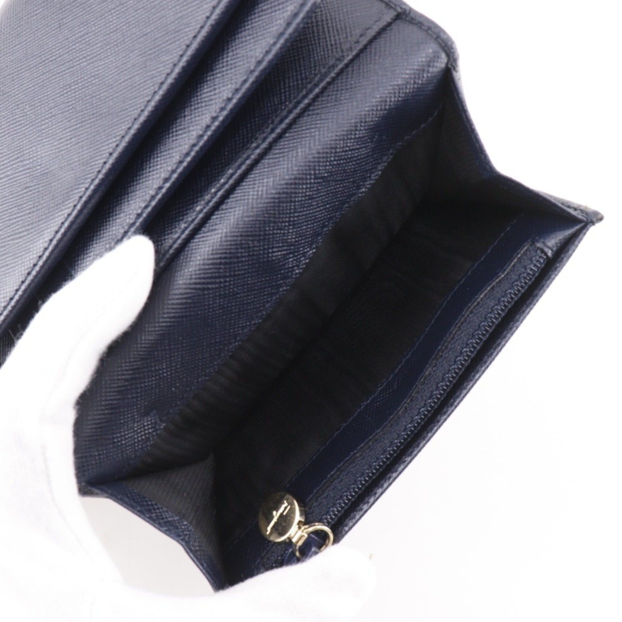 Salvatore Ferragamo Salvatore Ferragamo Gancini Tri-fold Wallet, Leather, Black, Belt Buckle, Unisex Size ONE SIZE - 8 Thumbnail