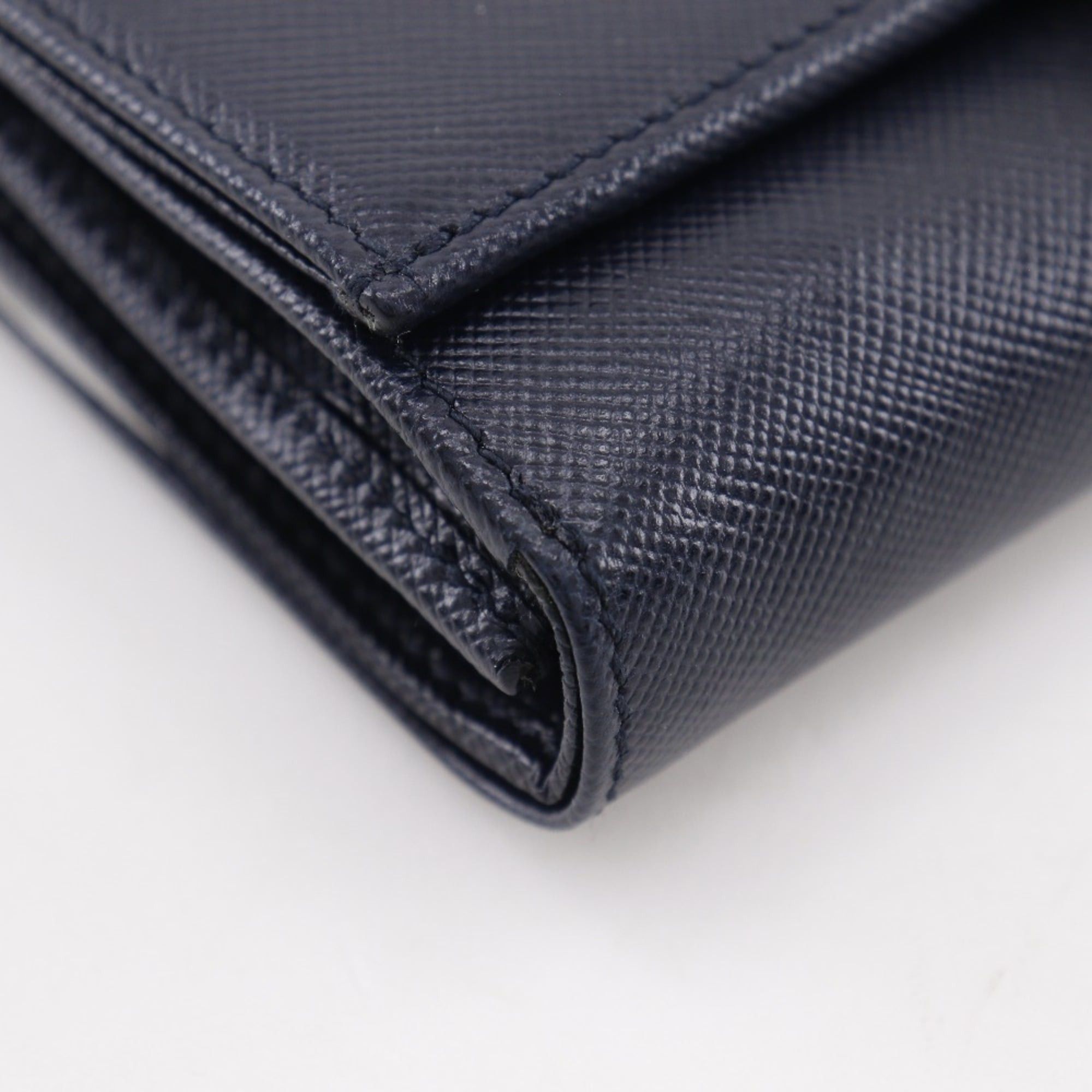 Salvatore Ferragamo Salvatore Ferragamo Gancini Tri-fold Wallet, Leather, Black, Belt Buckle, Unisex Size ONE SIZE - 4 Thumbnail