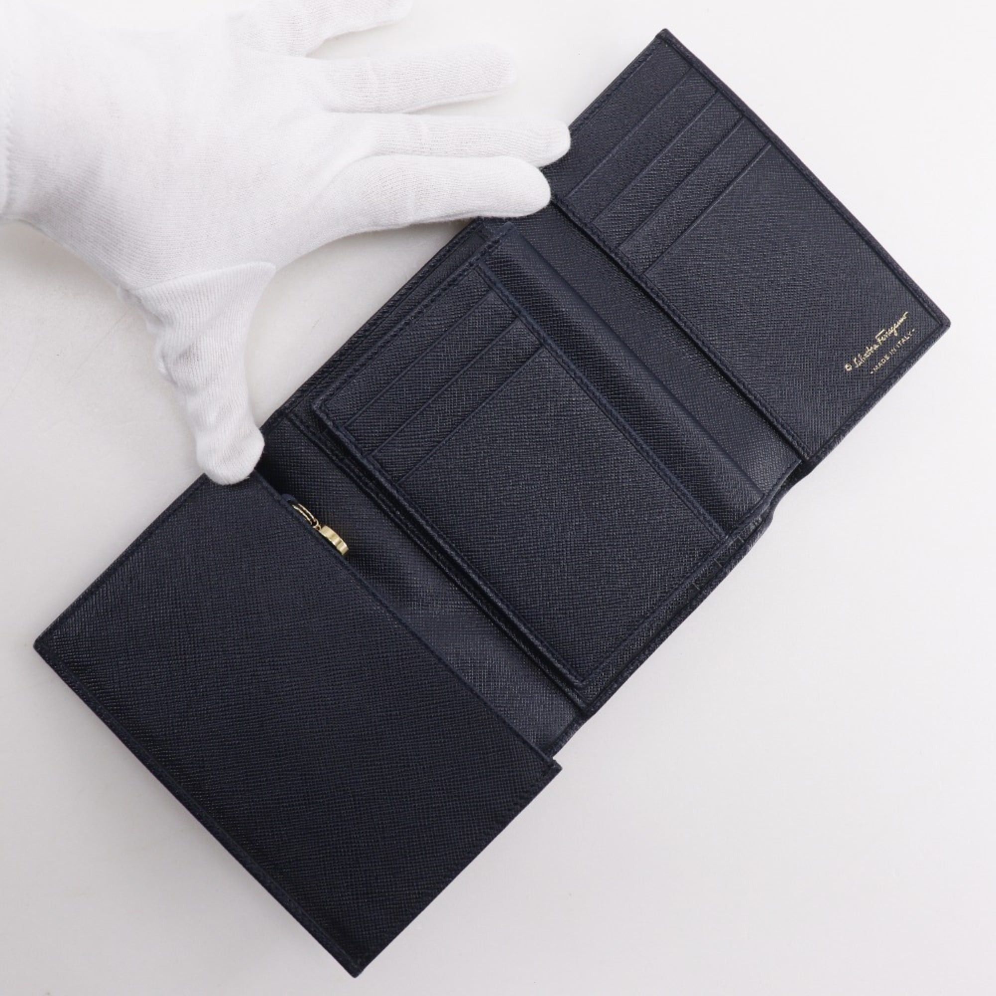 Salvatore Ferragamo Salvatore Ferragamo Gancini Tri-fold Wallet, Leather, Black, Belt Buckle, Unisex Size ONE SIZE - 5 Thumbnail
