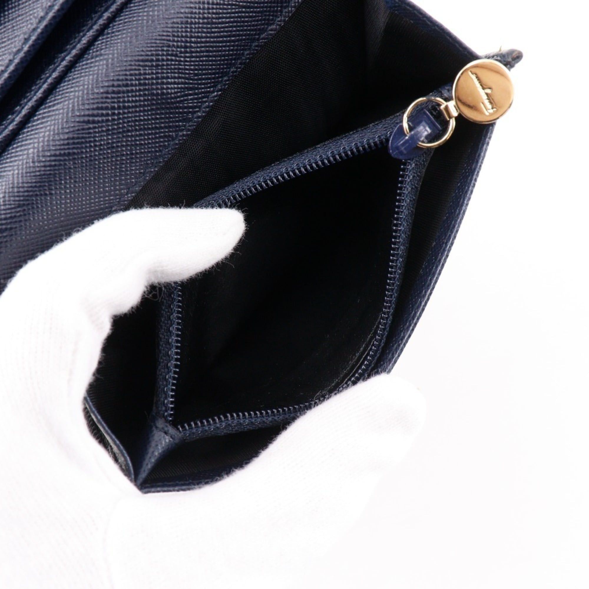 Salvatore Ferragamo Salvatore Ferragamo Gancini Tri-fold Wallet, Leather, Black, Belt Buckle, Unisex Size ONE SIZE - 9 Thumbnail