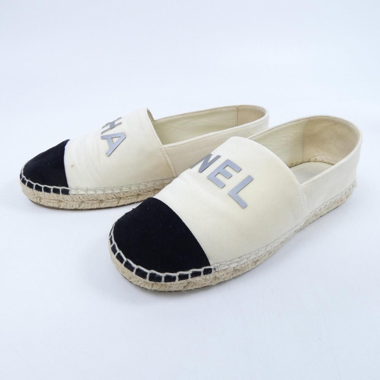 Chanel Chanel Chanel Leather Shoes Others Shoes G34012X52059 DUTY FREE for USA Size ONE SIZE - 3 Thumbnail