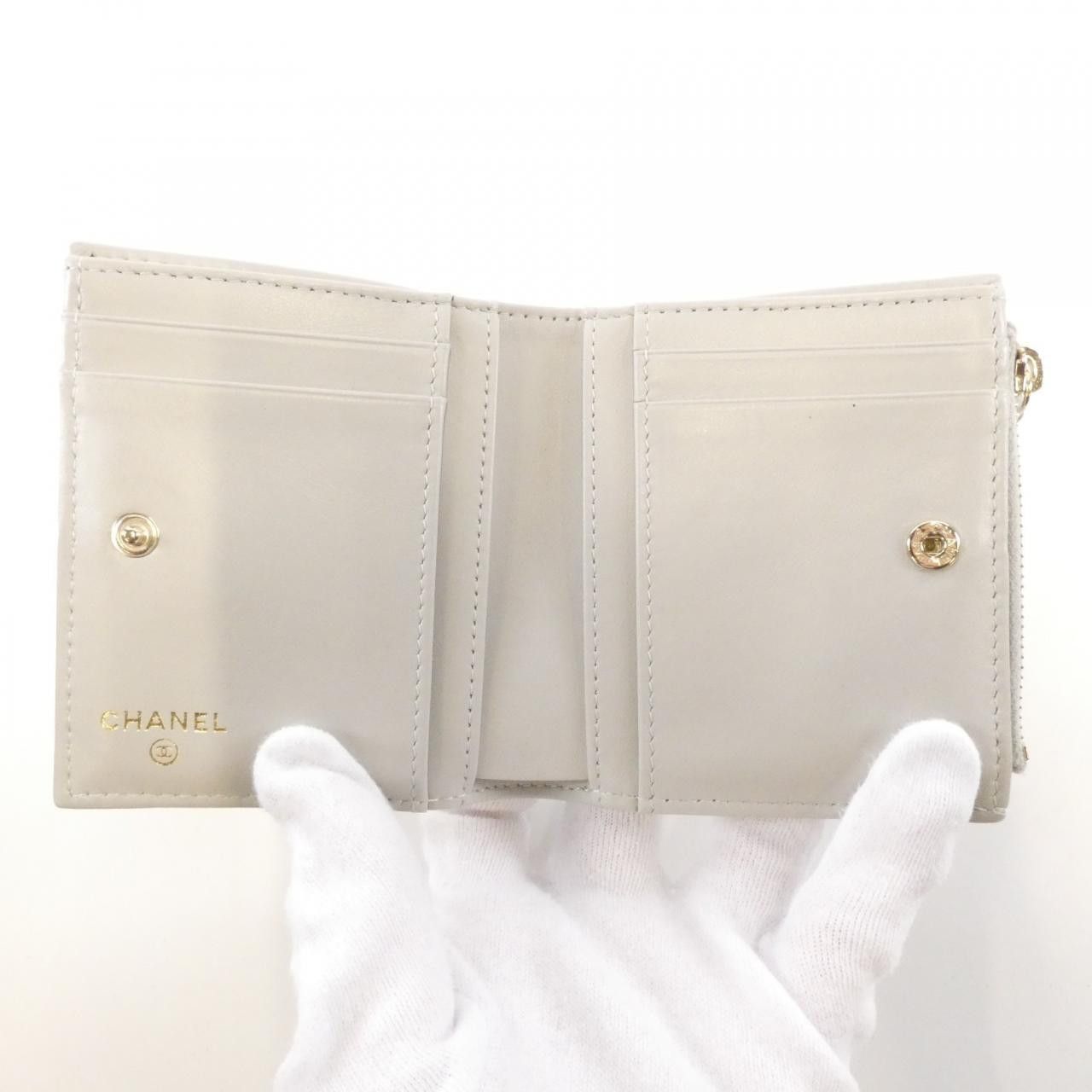 Chanel Chanel Chanel Caviar Skin Bifold Wallet Leather Short Wallet AP4181 DUTY FREE for USA Size ONE SIZE - 6 Thumbnail