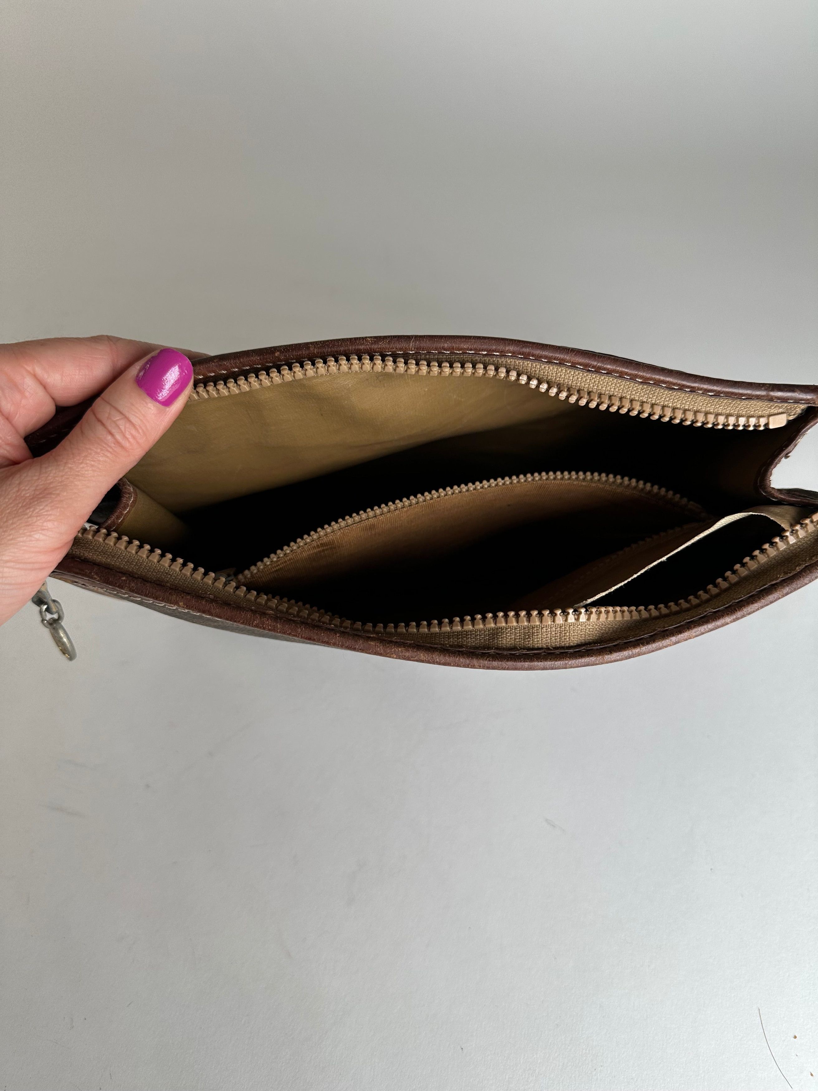 Celine Vintage Paris Triomphe Monogram Leather Clutch Brown Size ONE SIZE - 11 Thumbnail