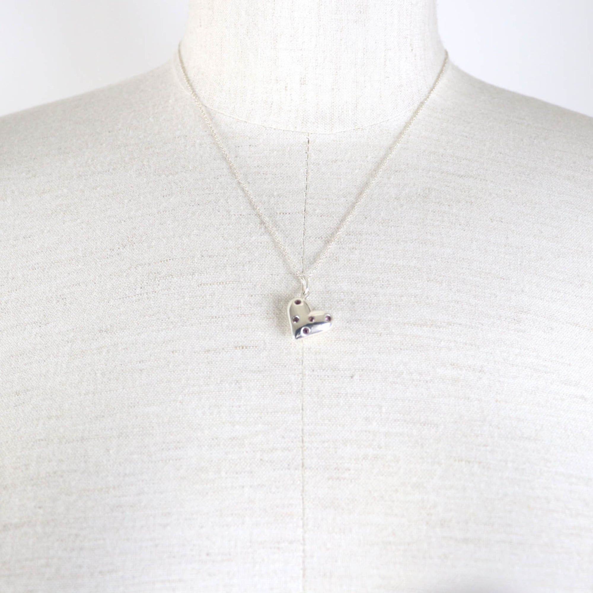 Tiffany & Co. TIFFANY & Co. Vintage Dots Heart Necklace, Rare, Old Tiffany, SV925, 5 Pink Sapphires, Silver, Pink, Weight 3.8g, Women's Size ONE SIZE - 3 Thumbnail