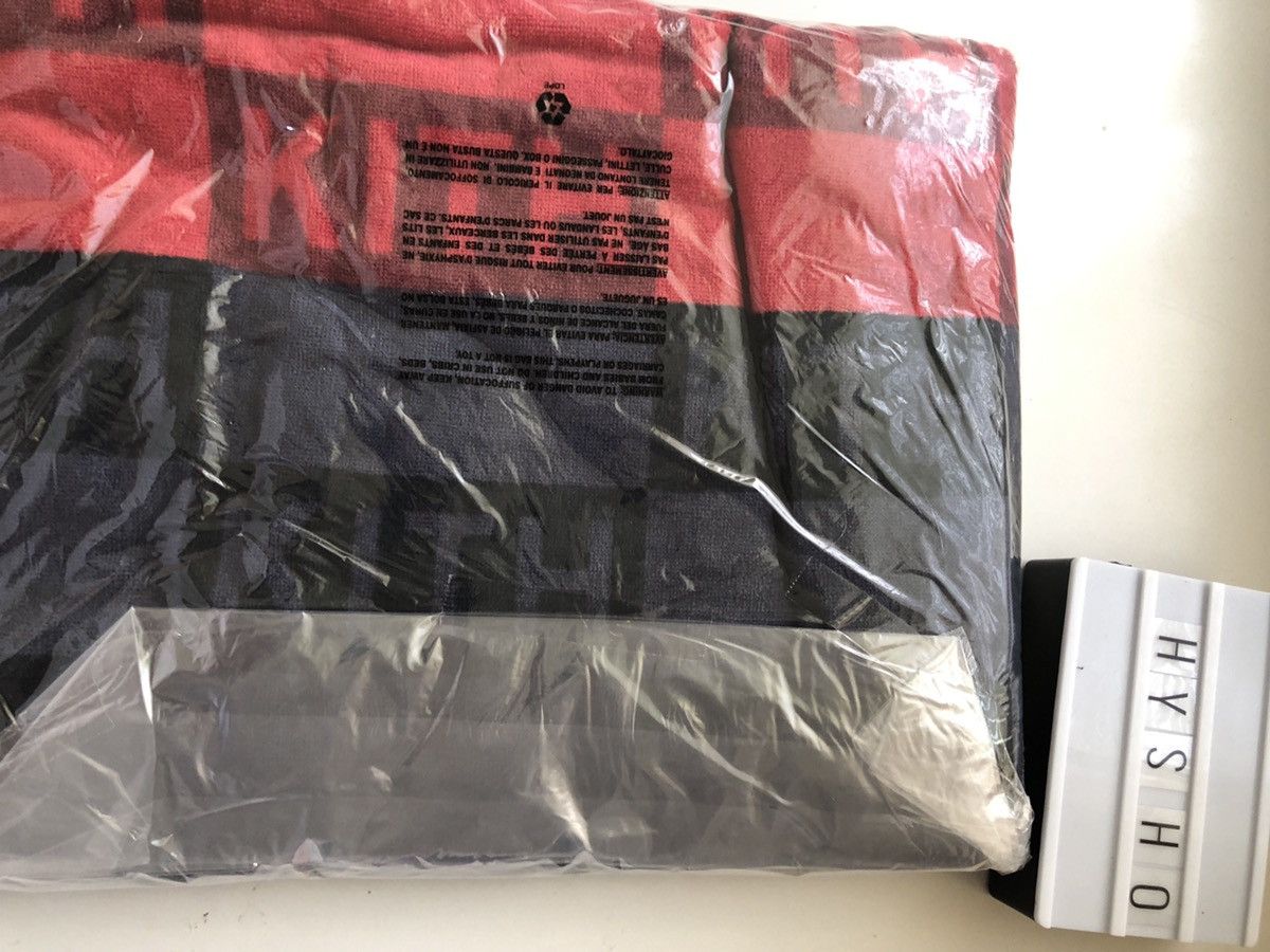 Kith × Tommy Hilfiger Kith x Tommy Hilfiger badge towel | Grailed
