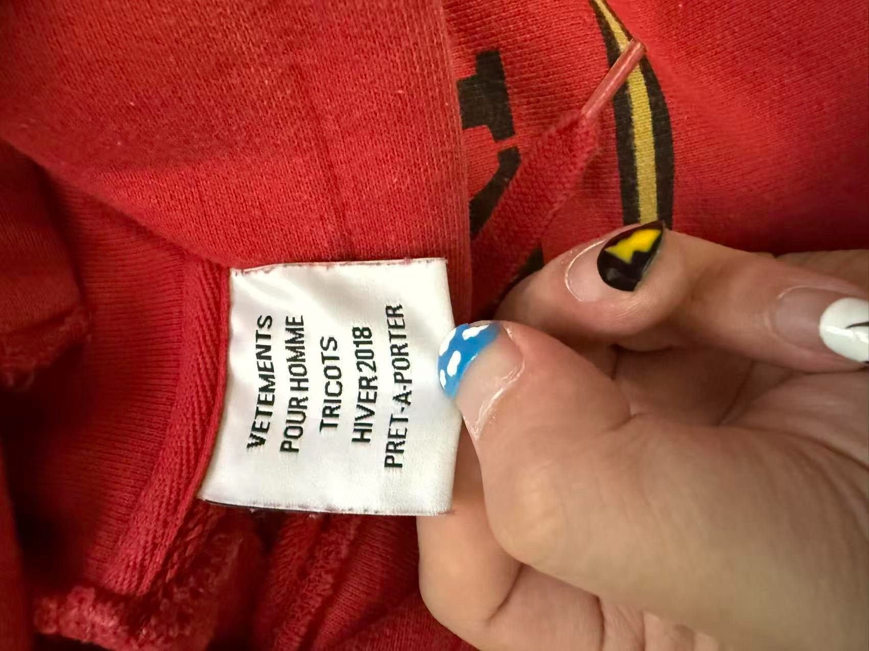 Vetements Vetements 2018 Women's Red Hoodie Size M / US 6-8 / IT 42-44 - 2 Thumbnail