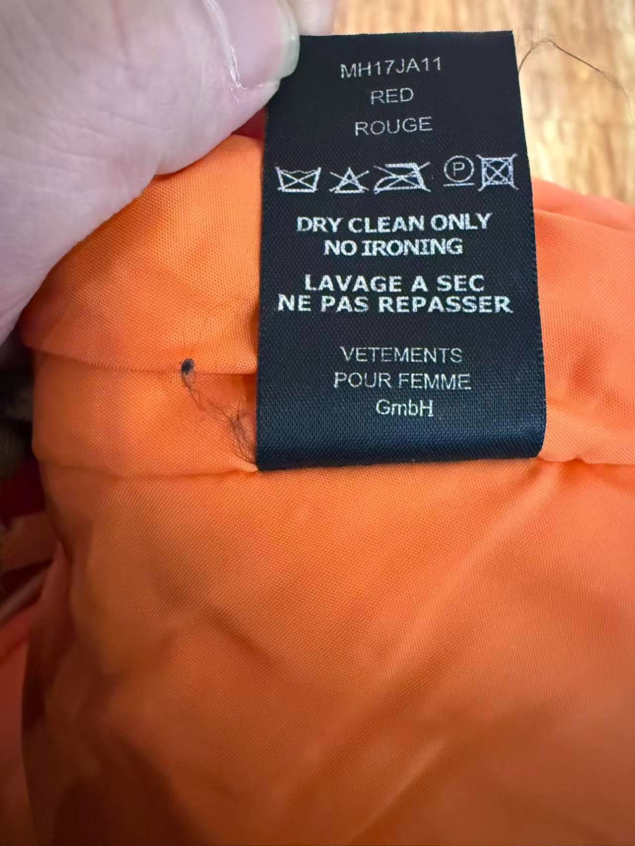 Vetements Vetements 2017 Red Hooded Bomber Jacket Size US XS / EU 42 / 0 - 6 Thumbnail