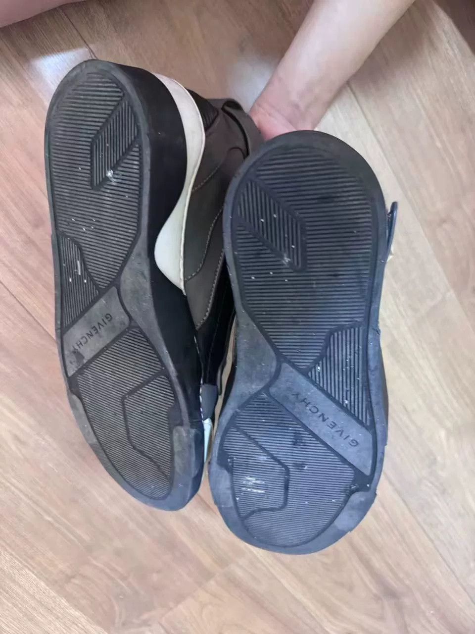 Givenchy Givenchy Tyson Star Sneaker Size US 10 / EU 43 - 2 Thumbnail