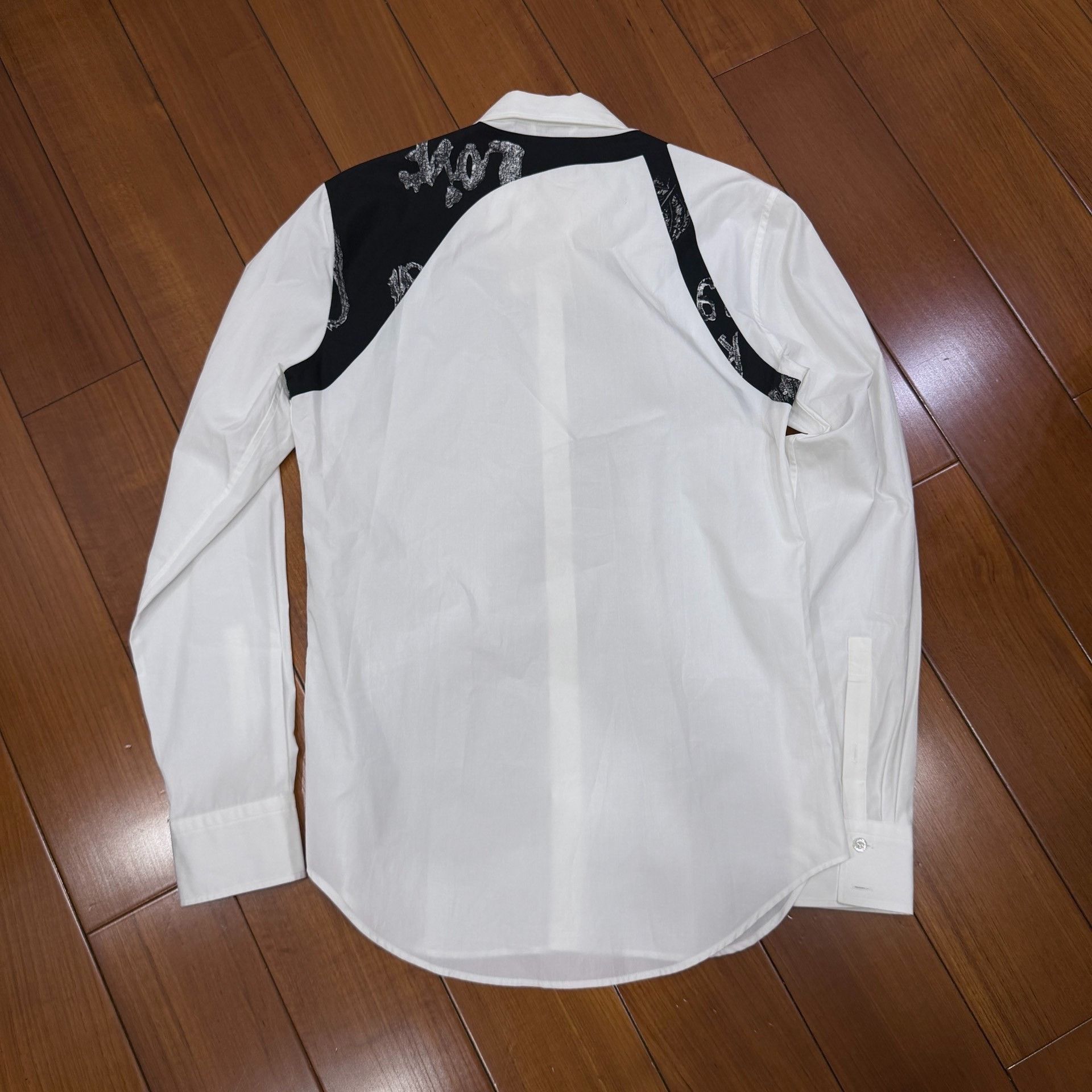Alexander McQueen Alexander McQueen SS24 One-Shoulder Floral Shirt Size US M / EU 48-50 / 2 - 2 Thumbnail