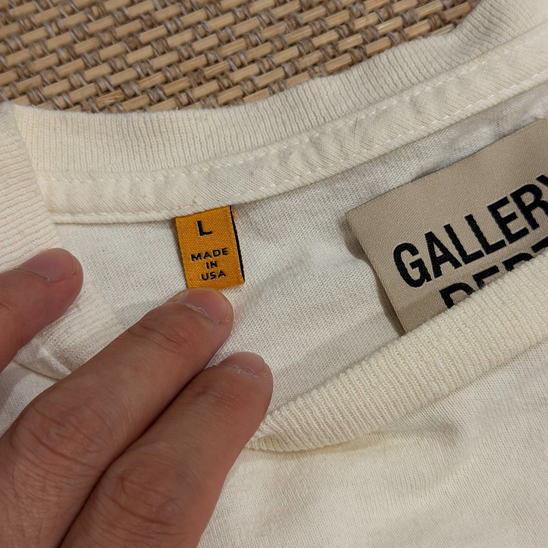 Gallery Dept. Gallery Dept Beige Small Logo Longsleeve Size US L / EU 52-54 / 3 - 5 Thumbnail