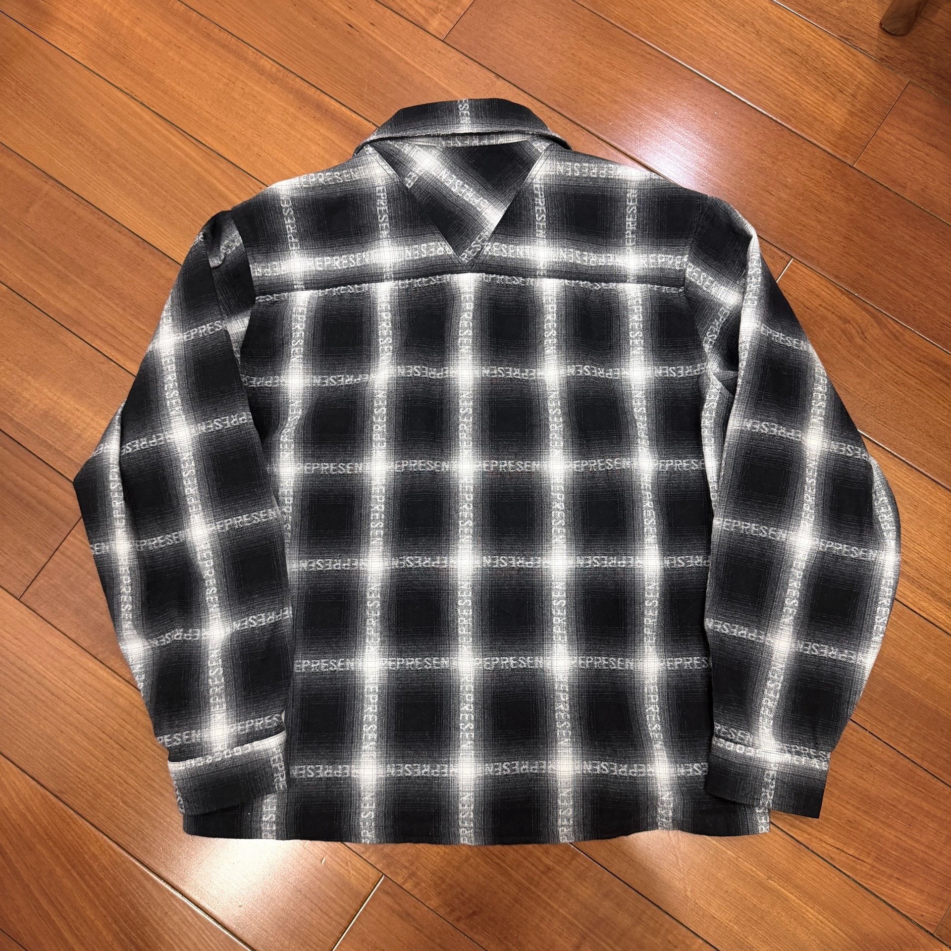 Represent Clo. Represent White Black Print Shirt Jacket Size US S / EU 44-46 / 1 - 2 Thumbnail