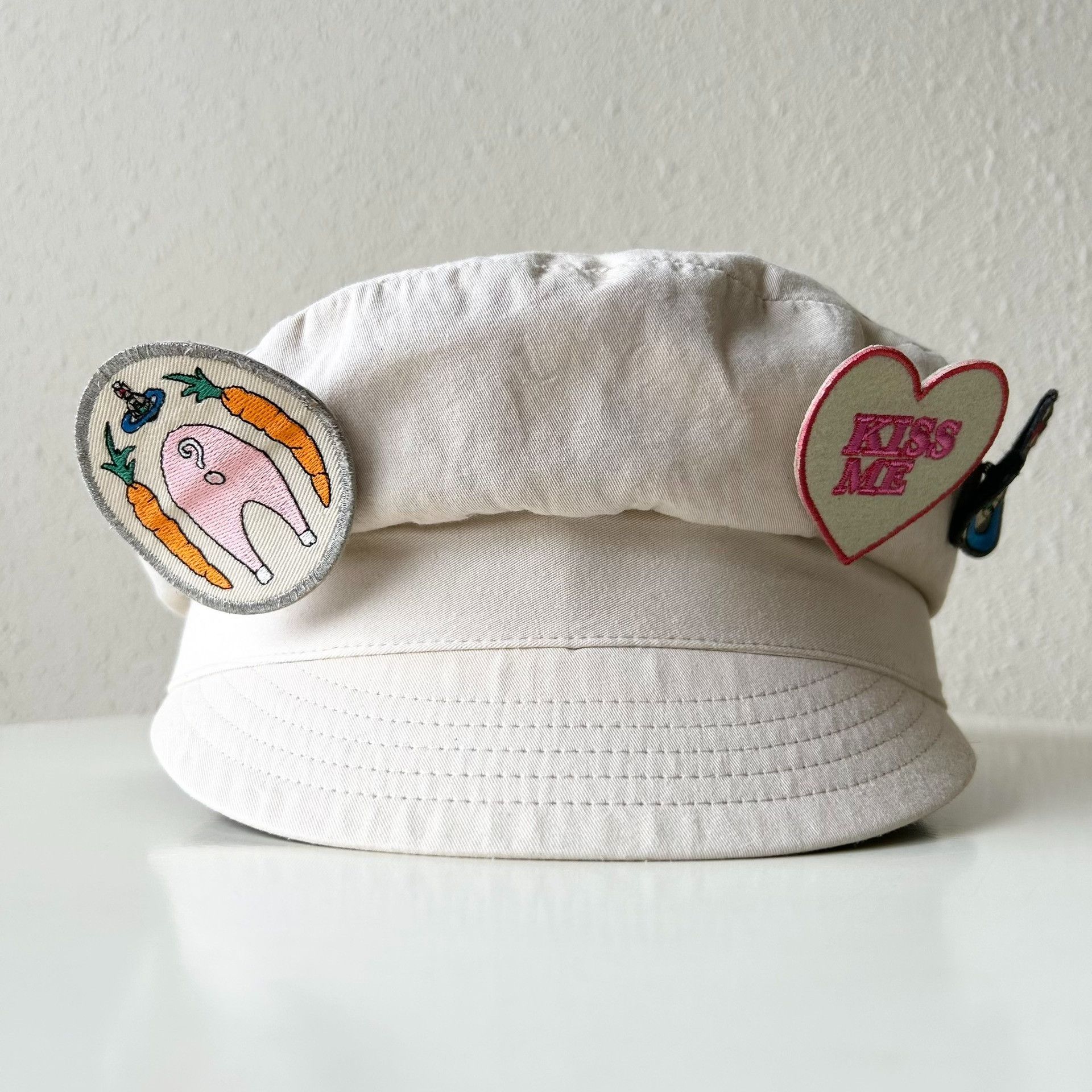 Vivienne Westwood Vivienne Westwood Vintage Pig Badge Newsboy Cap Size ONE SIZE - 2 Thumbnail