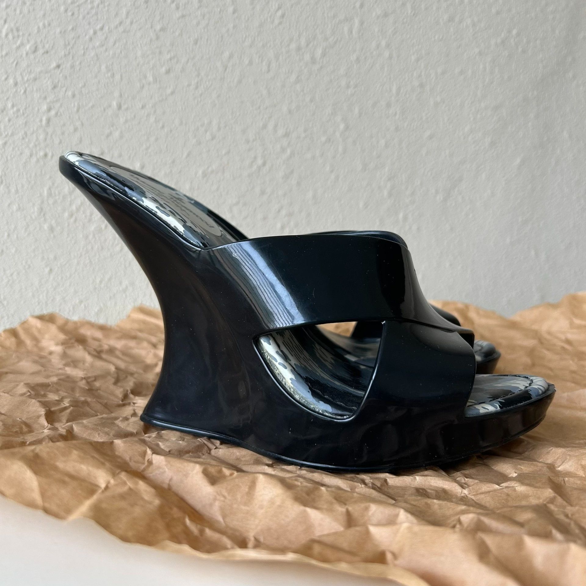 Vivienne Westwood Vivienne Westwood Melissa Black Platform Sandals Size US 6 / IT 36 - 4 Thumbnail