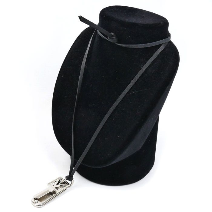 Louis Vuitton Louis Vuitton Louis Vuitton Collier Plaque V Square Necklace Metal Necklace M61984 DUTY FREE for USA Size ONE SIZE - 6 Thumbnail
