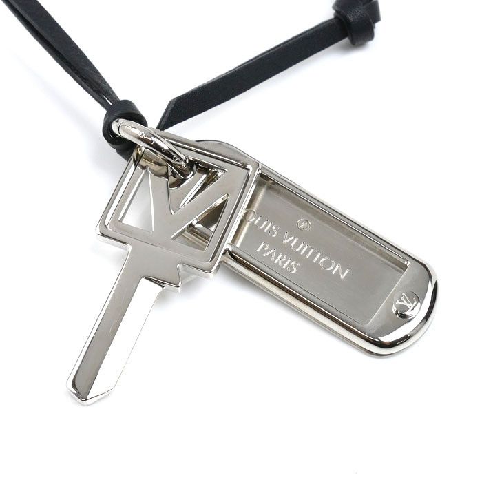 Louis Vuitton Louis Vuitton Louis Vuitton Collier Plaque V Square Necklace Metal Necklace M61984 DUTY FREE for USA Size ONE SIZE - 2 Thumbnail