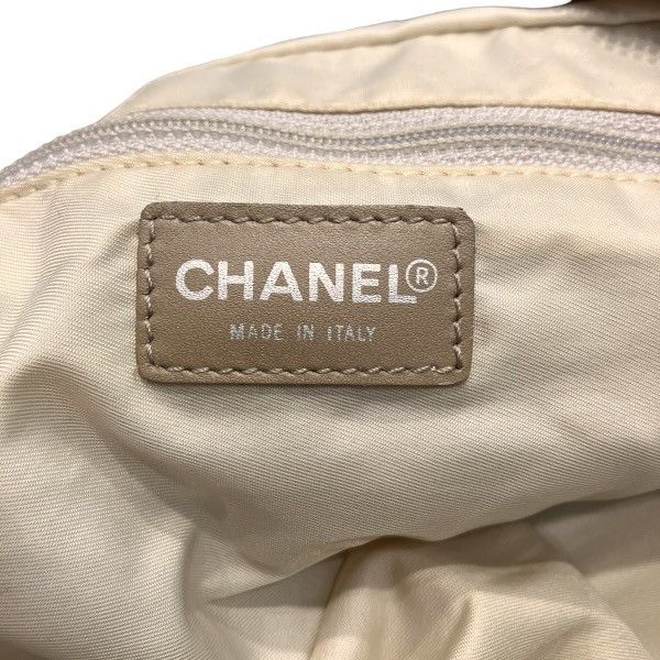 Chanel Chanel Chanel New Travel Line Hand Boston Bag Leather Travel Bag DUTY FREE for USA Size ONE SIZE - 4 Thumbnail