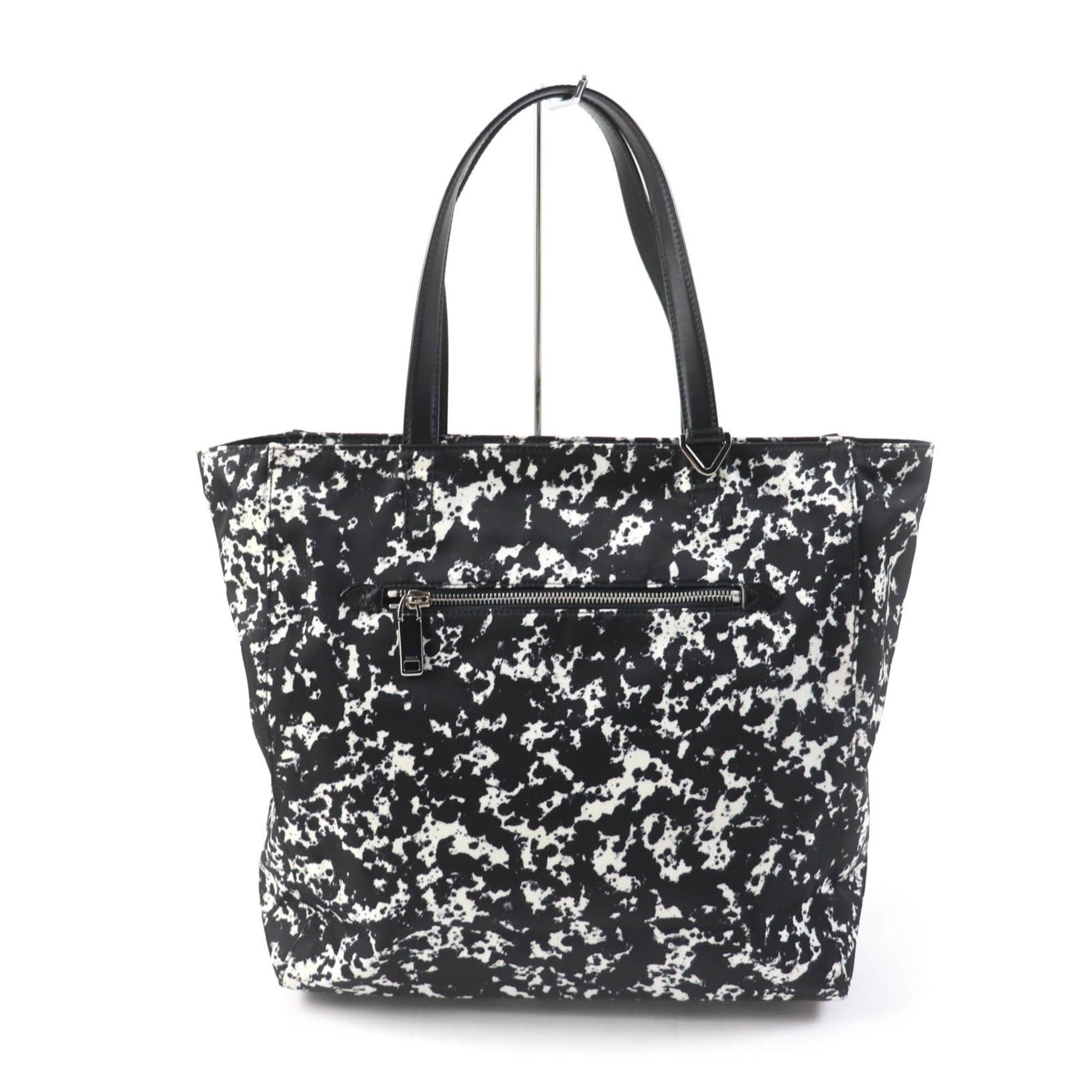 Bally BALLY WOLFSON TOTE, a large leather tote bag with logo hardware and all-over print. Available in black white. Includes dust bag. Made Italy. Size ONE SIZE - 3 Thumbnail
