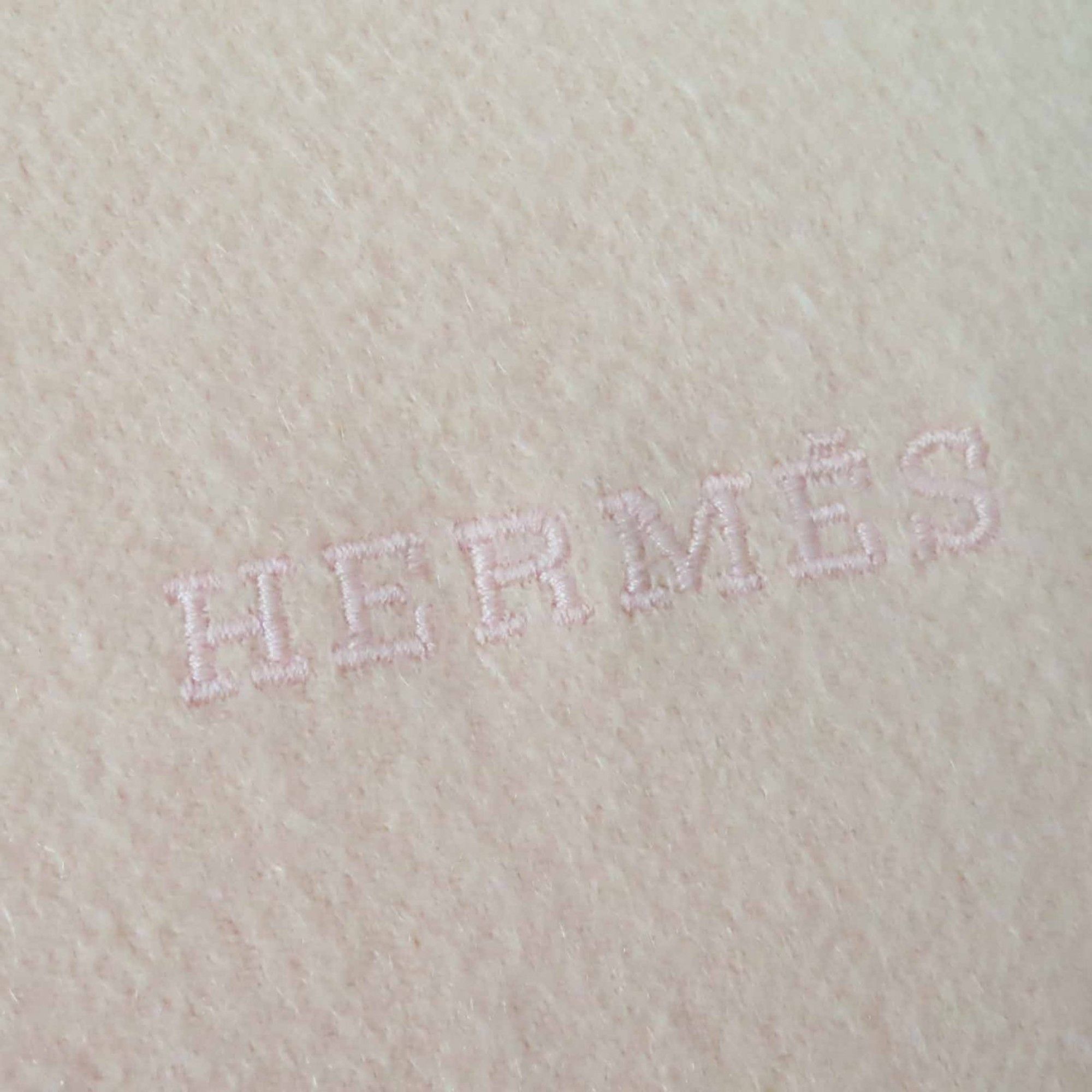 Hermes HERMES 100% Cashmere Shawl with Embroidered Logo, Extra Large, Baby Pink, Made in Italy, for Women Size ONE SIZE - 6 Thumbnail