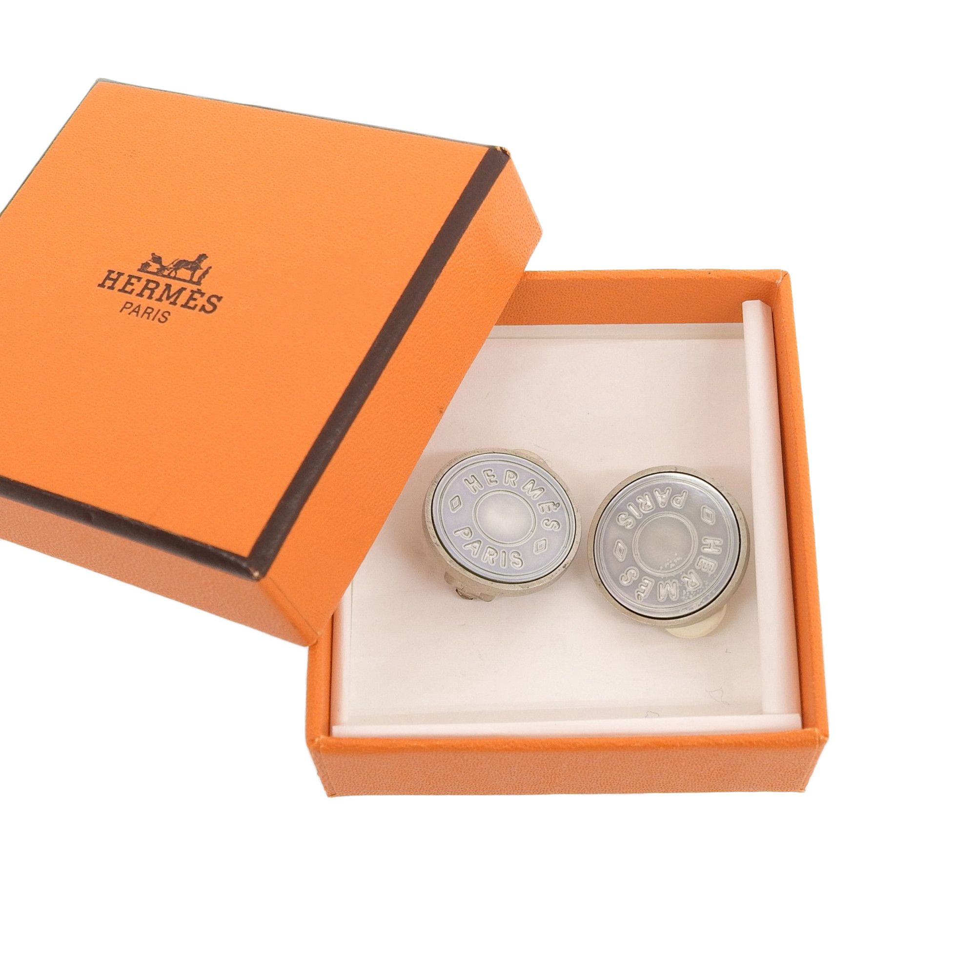 Hermes HERMES BIJOUTERIE FANTAISIE Serie Shell Clip-on Earrings, Silver, for Women, Box Included Size ONE SIZE - 2 Thumbnail