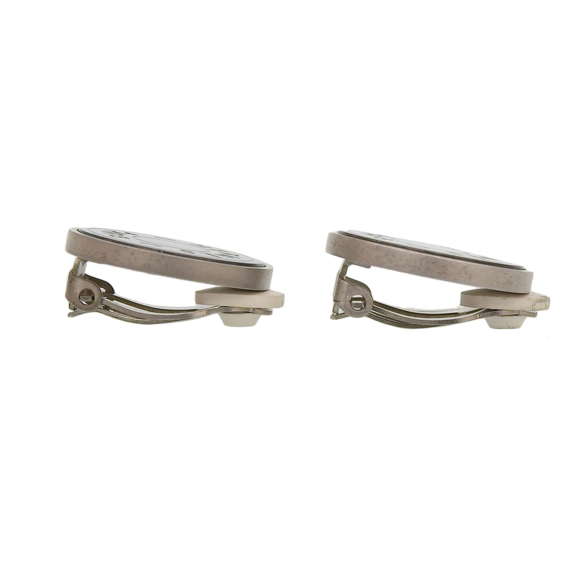 Hermes HERMES BIJOUTERIE FANTAISIE Serie Shell Clip-on Earrings, Silver, for Women, Box Included Size ONE SIZE - 5 Thumbnail