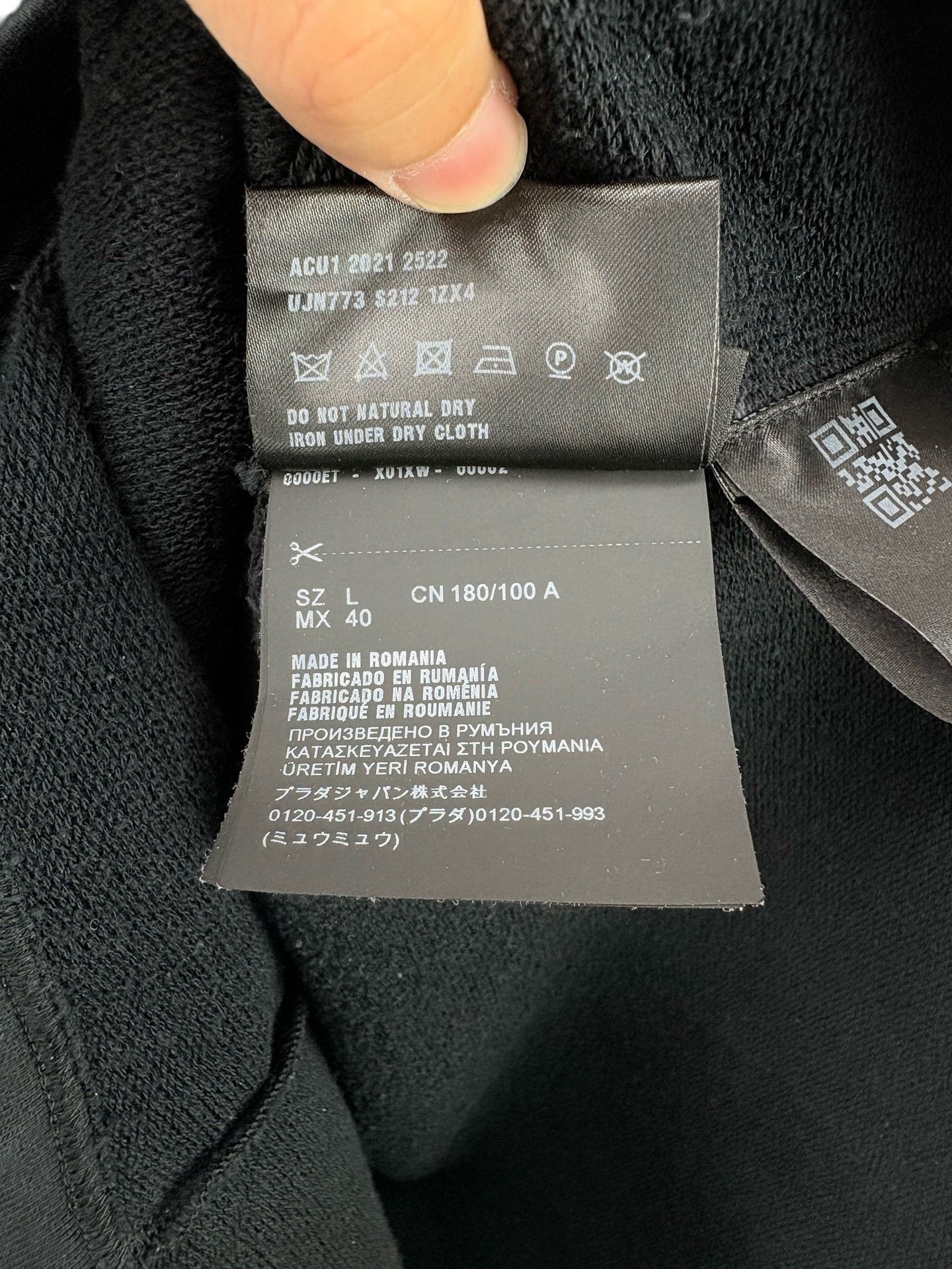 Prada Prada Debossed Triangle Logo T-Shirt Size L Size US L / EU 52-54 / 3 - 5 Thumbnail
