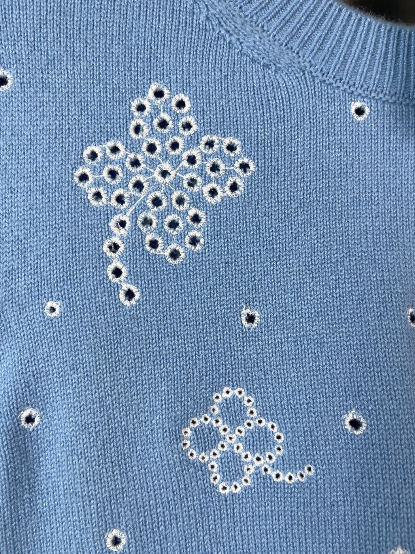 Chanel Chanel Camellia CC Perforated Knit Top 34 Size XS / US 0-2 / IT 36-38 - 6 Thumbnail