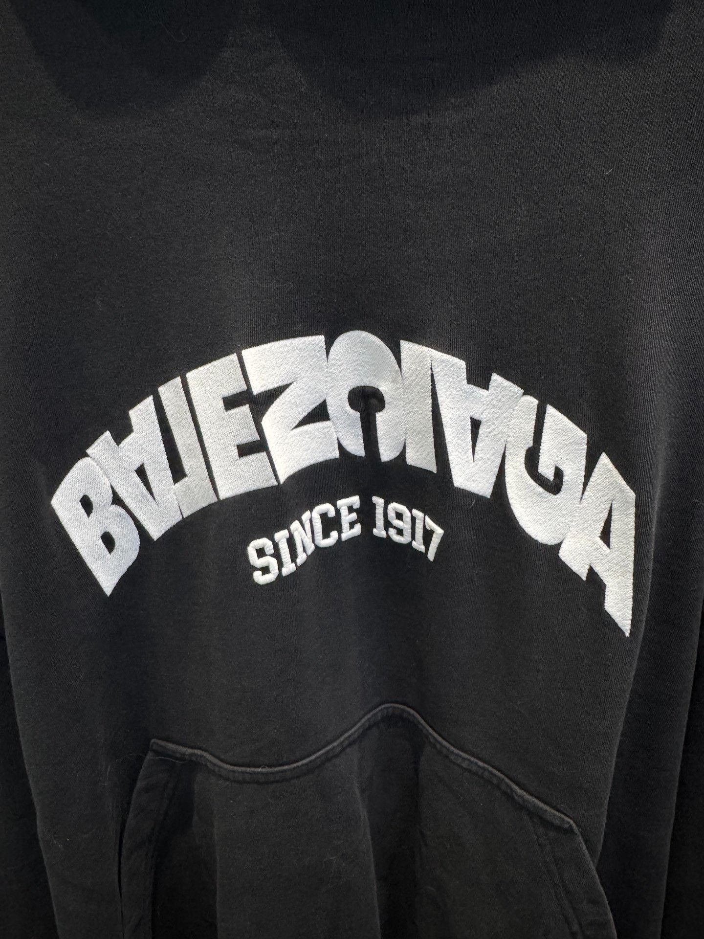 Balenciaga Balenciaga Arch Logo Embroidered Hoodie Size 3 Size US L / EU 52-54 / 3 - 2 Thumbnail