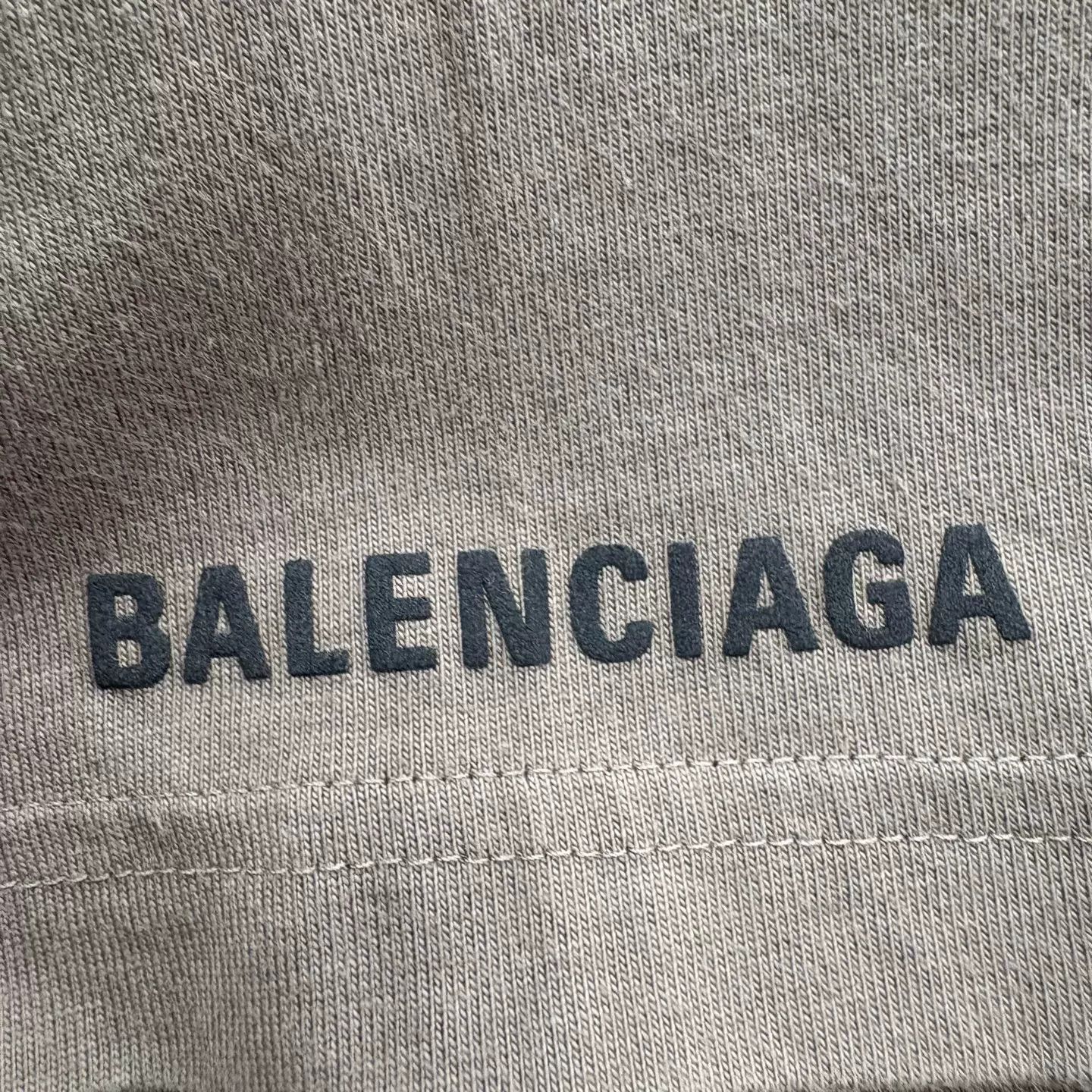 Balenciaga Balenciaga WFP Logo T-Shirt Size XS Size US XS / EU 42 / 0 - 6 Thumbnail