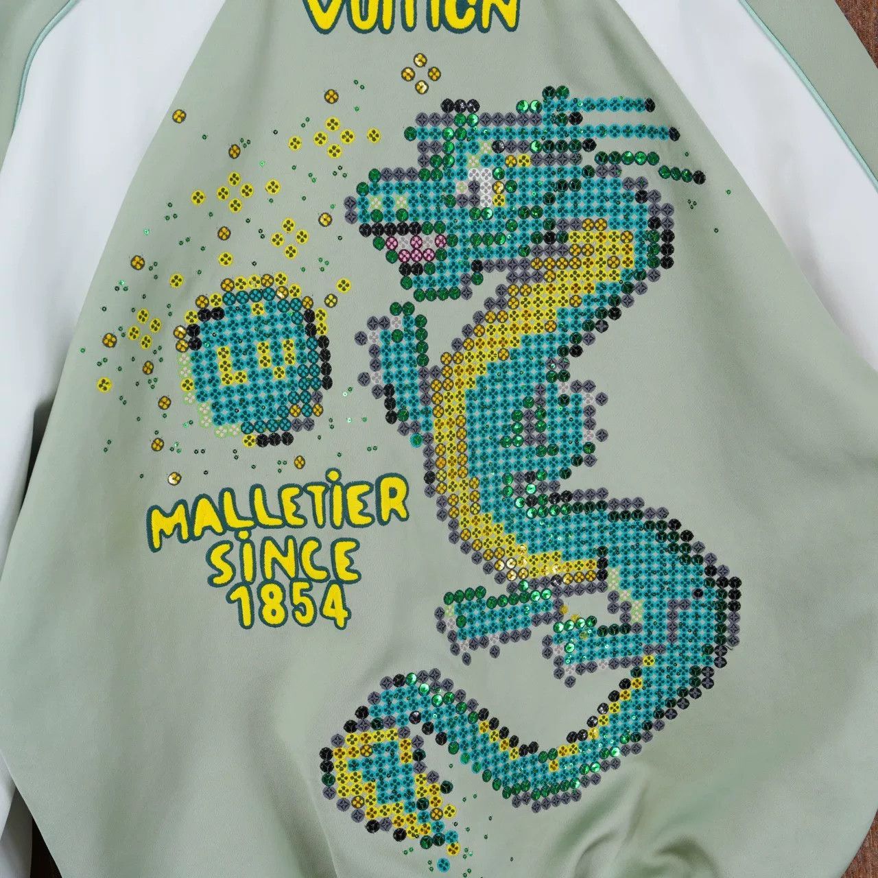 Louis Vuitton Louis Vuitton Dragon Sequin Bomber Jacket 46 Size US S / EU 44-46 / 1 - 4 Thumbnail