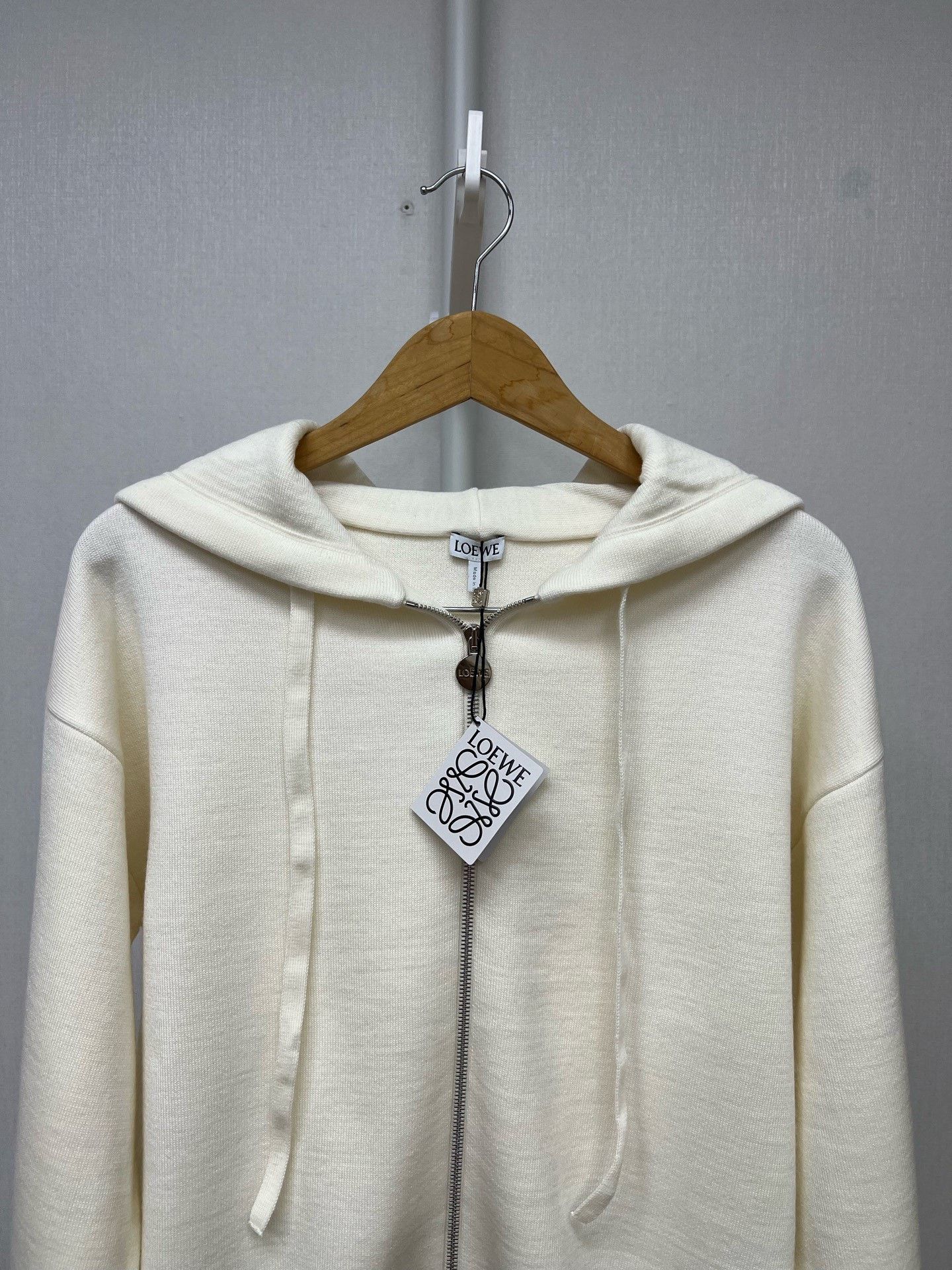 Loewe Loewe Anagram Embossed Wool Zip Hoodie XS Size XS / US 0-2 / IT 36-38 - 3 Thumbnail