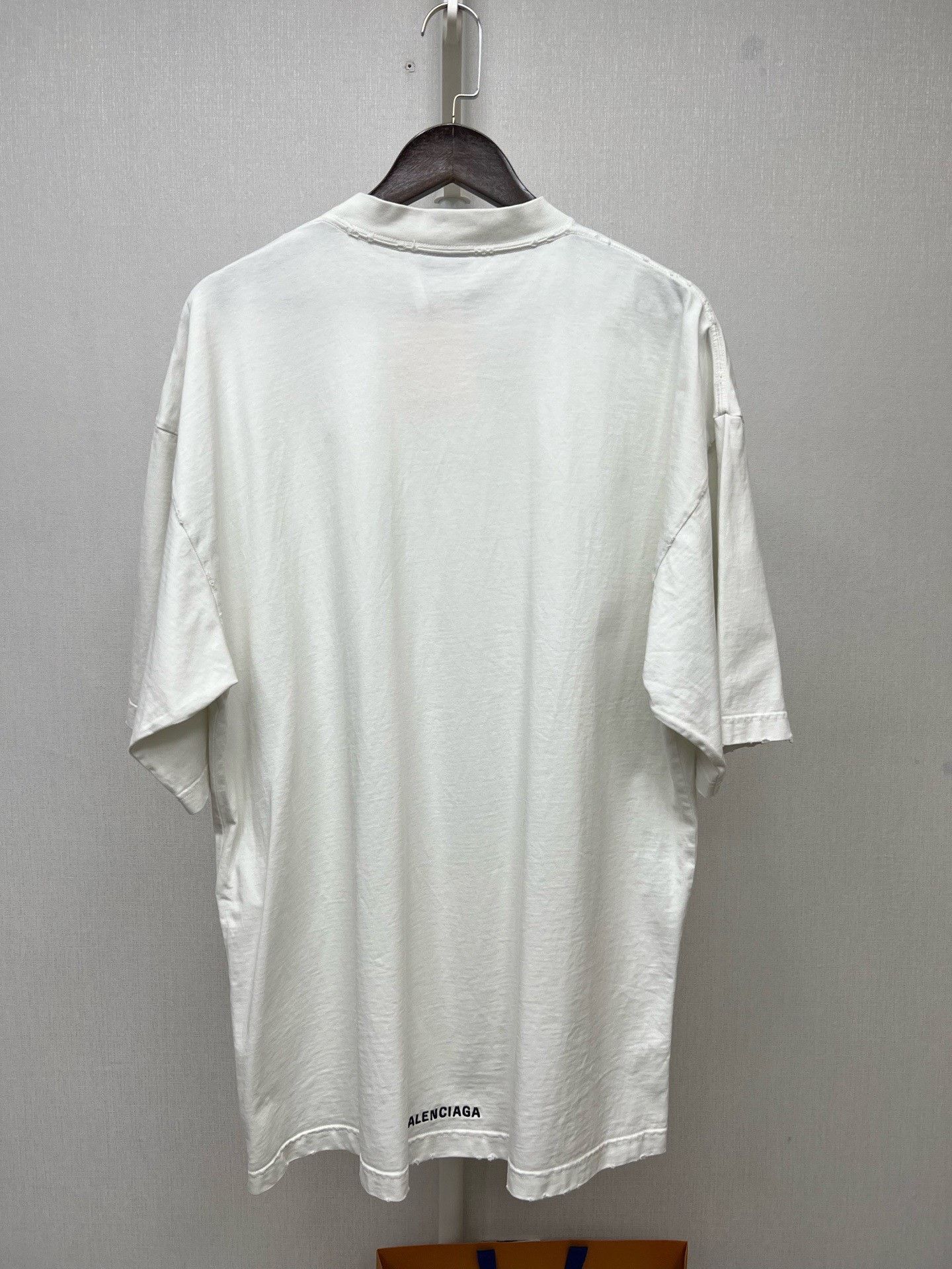 Balenciaga Balenciaga Je t'aime Embroidered T-Shirt Size XXS Size US XXS / EU 40 - 2 Thumbnail