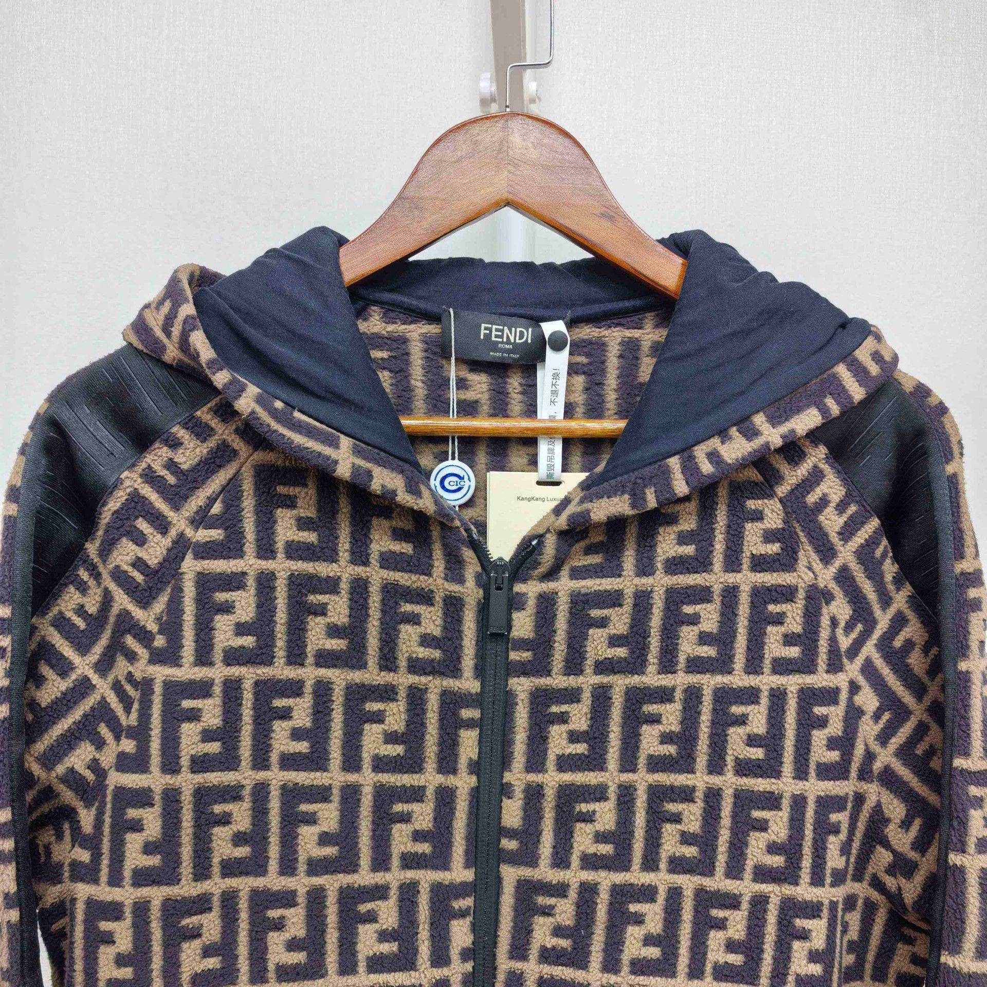 Fendi Fendi FF Monogram Zip-Up Hoodie Size L Size US L / EU 52-54 / 3 - 3 Thumbnail