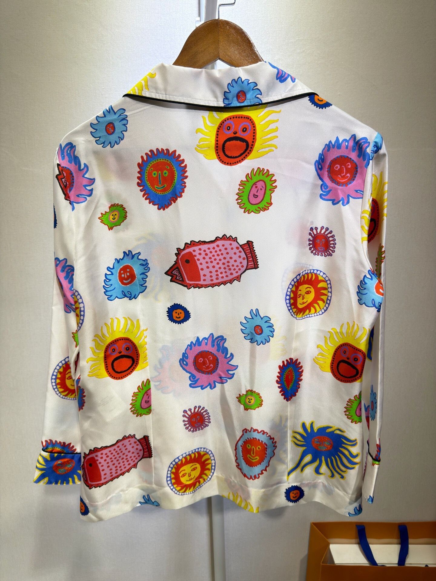 Louis Vuitton Louis Vuitton x Yayoi Kusama Silk Pajama Shirt 42 Size M / US 6-8 / IT 42-44 - 2 Thumbnail