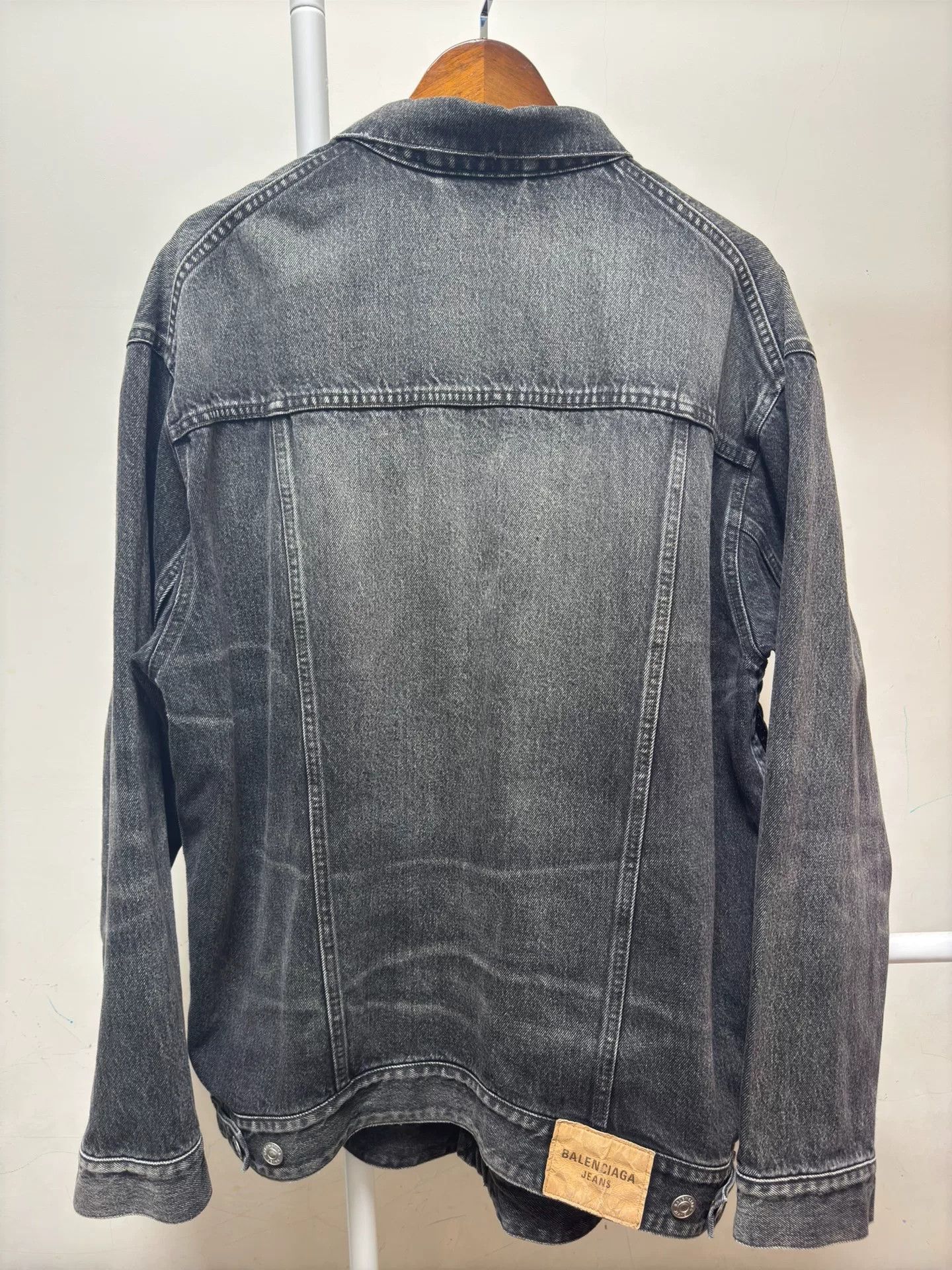 Balenciaga Balenciaga Side Zip Washed Denim Jacket XS Size US XS / EU 42 / 0 - 2 Thumbnail